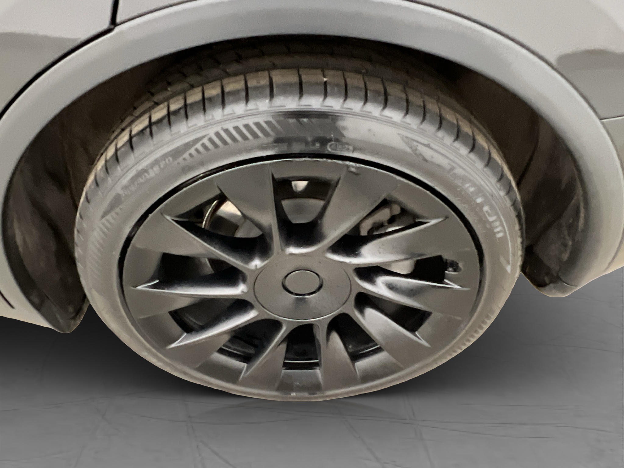 Tesla Model Y Long Range AWD, 514ps, 2023
