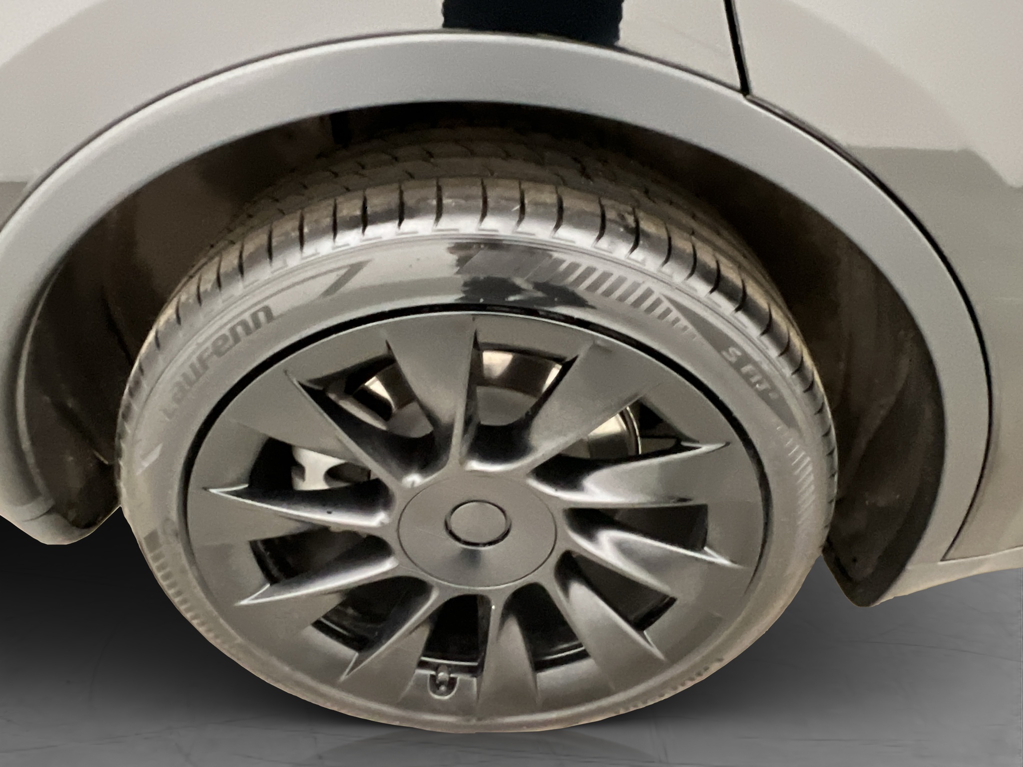 Tesla Model Y Long Range AWD, 514ps, 2023