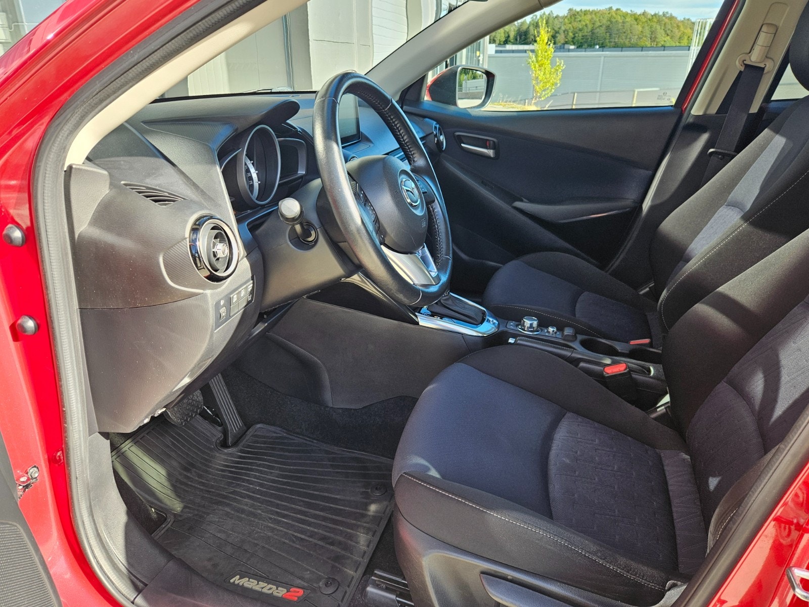 Mazda 2 5-door 1.5  SKYACTIV-G Automatic, 6-trins, 90ps, 2016