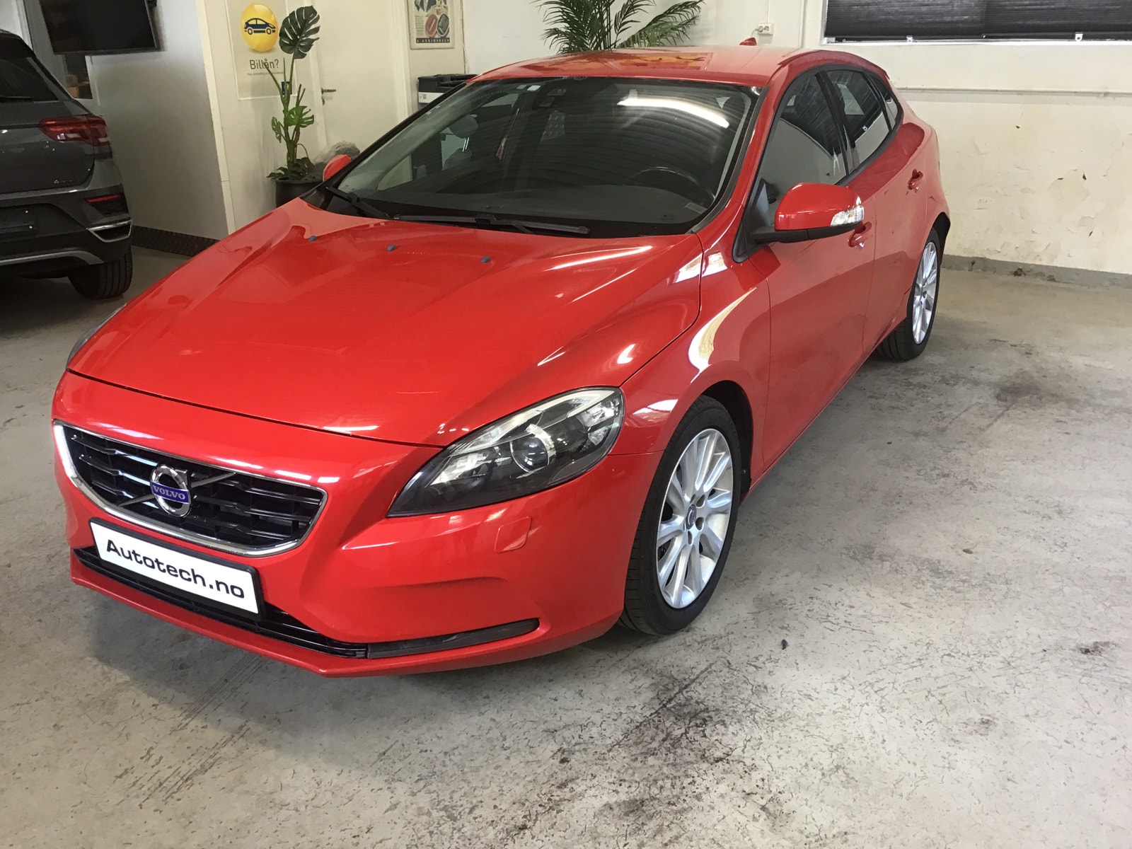 Volvo V40 D2 Manual, 6-trins, 115ps, 2015
