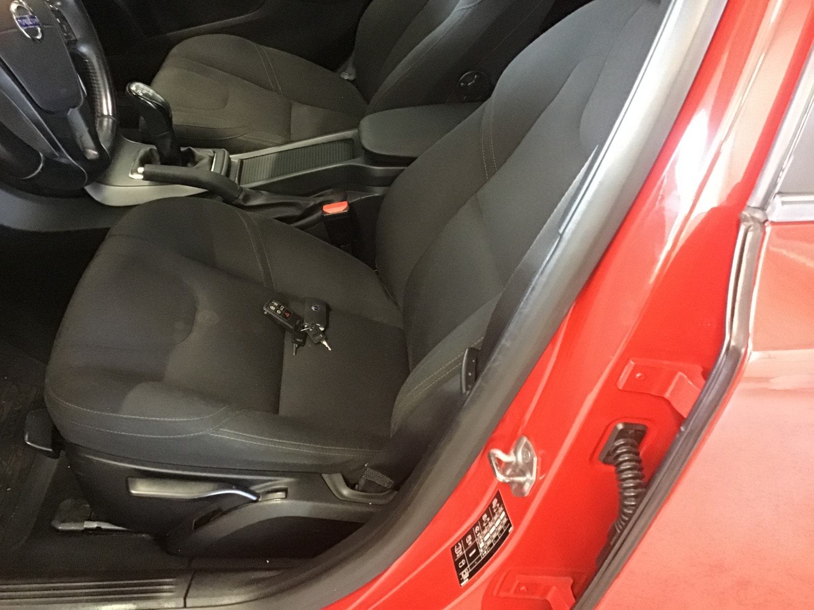 Volvo V40 D2 Manual, 6-trins, 115ps, 2015
