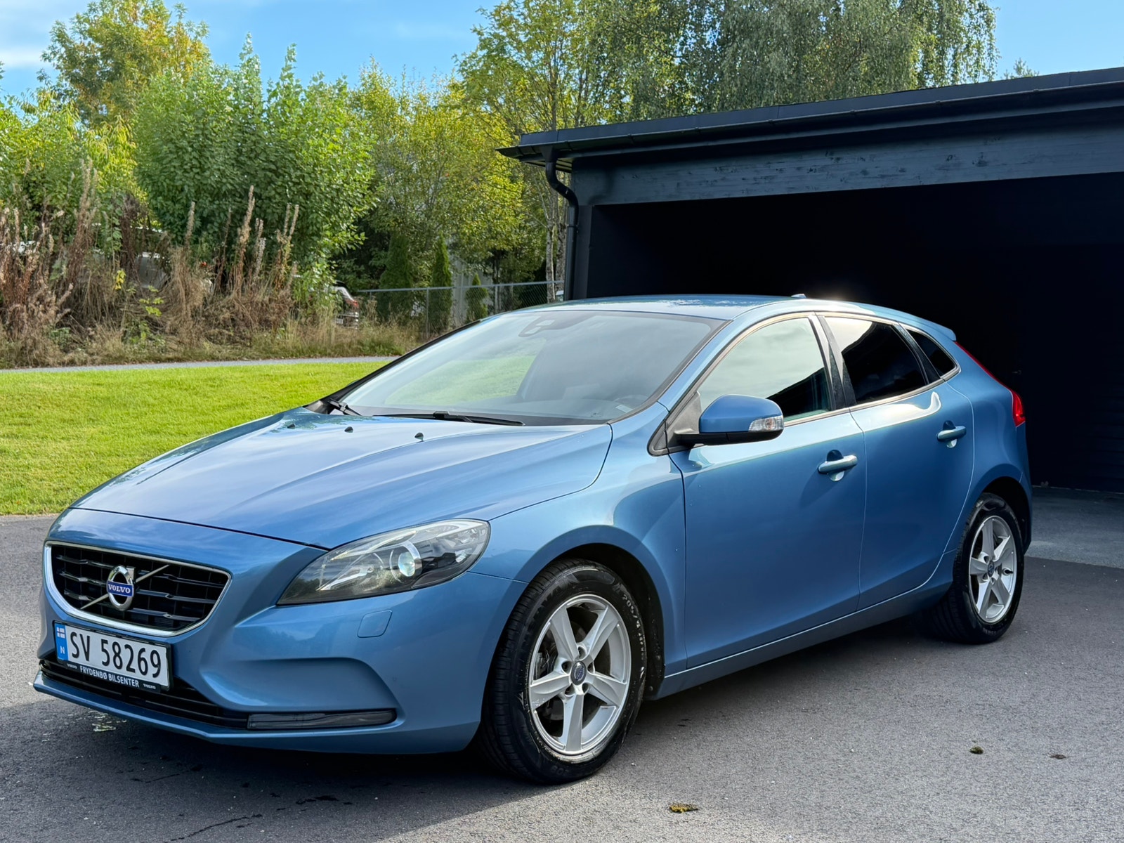 Volvo V40 D2 Manual, 6-trins, 115ps, 2015