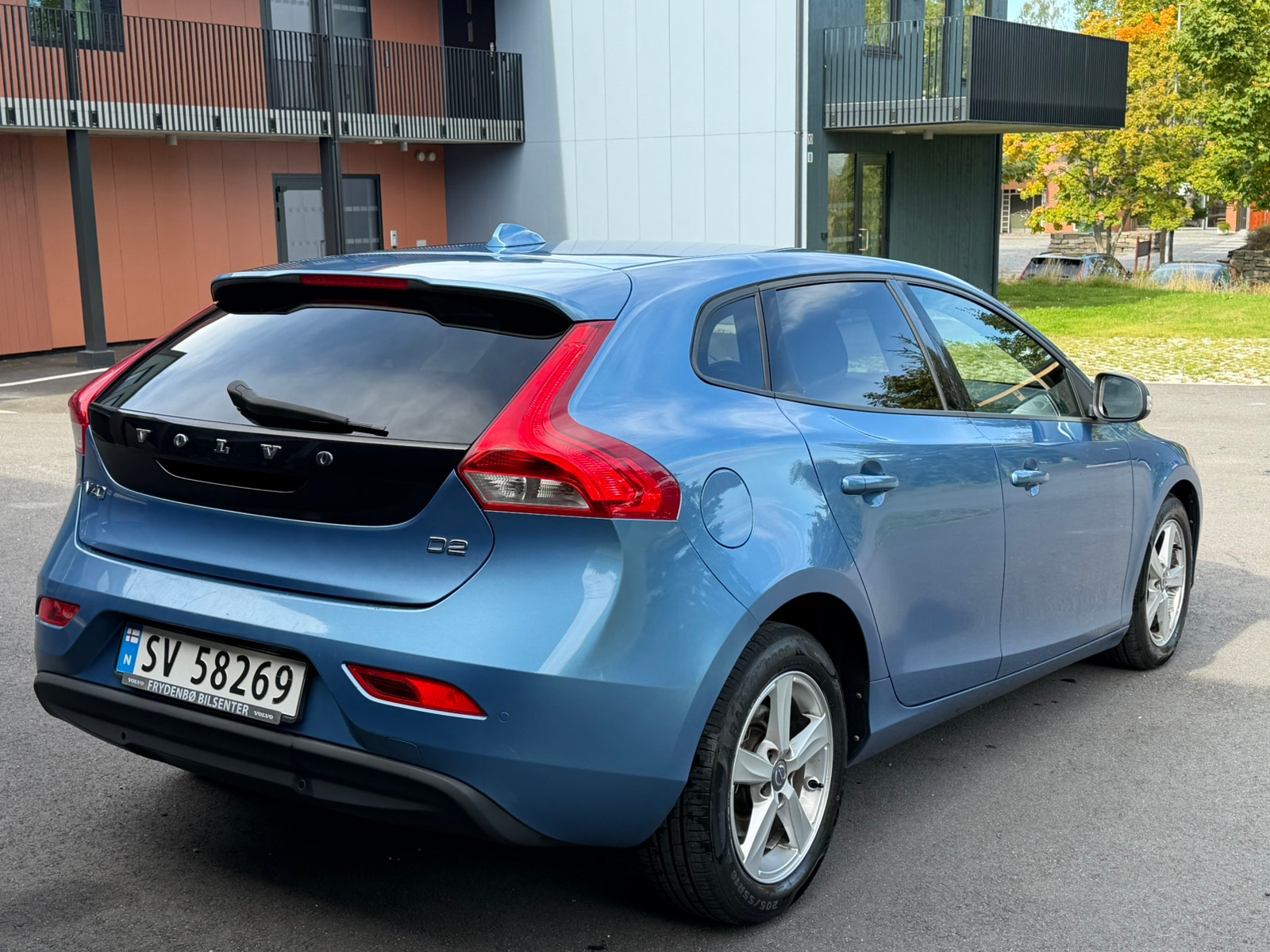 Volvo V40 D2 Manual, 6-trins, 115ps, 2015