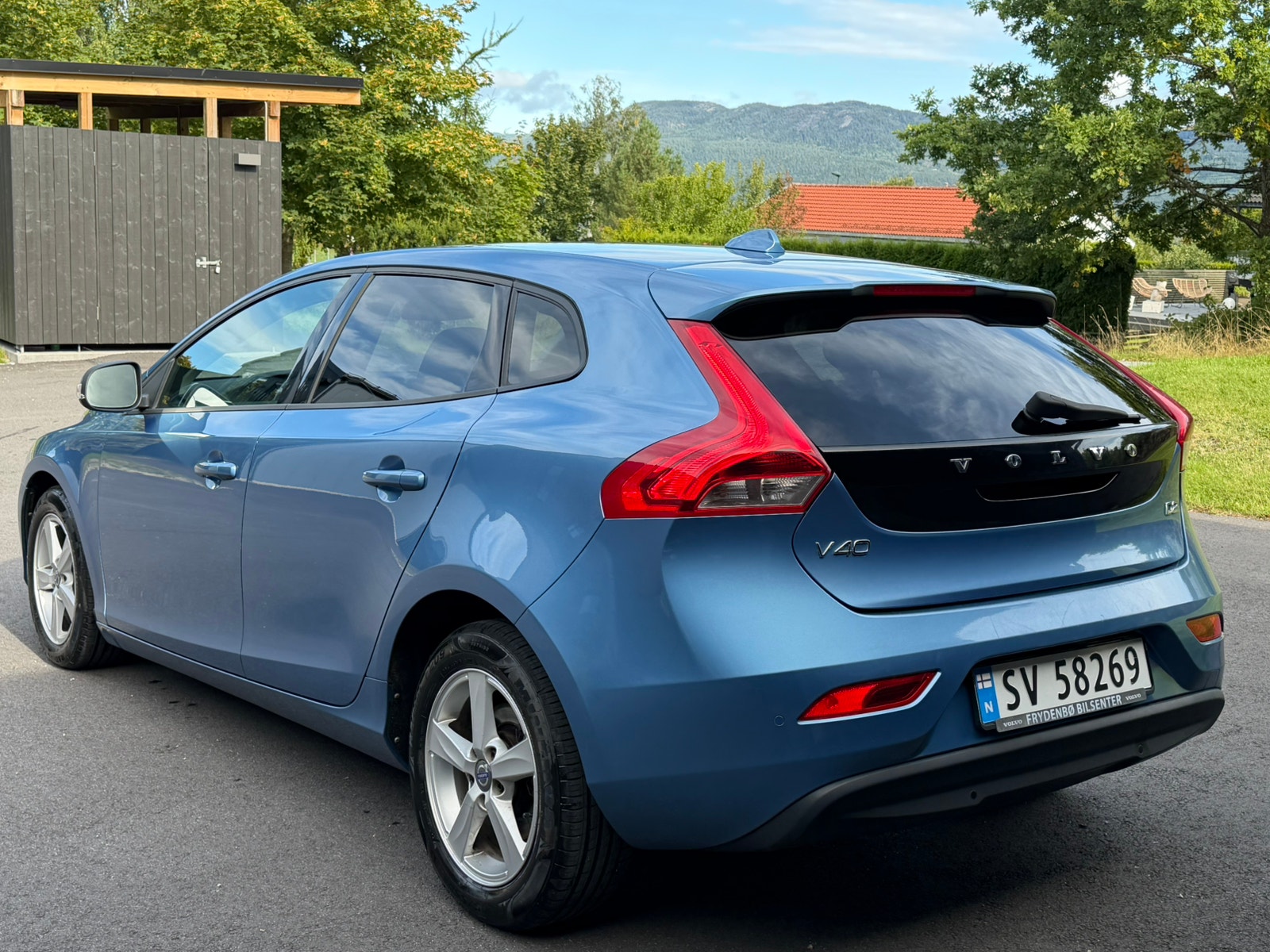 Volvo V40 D2 Manual, 6-trins, 115ps, 2015