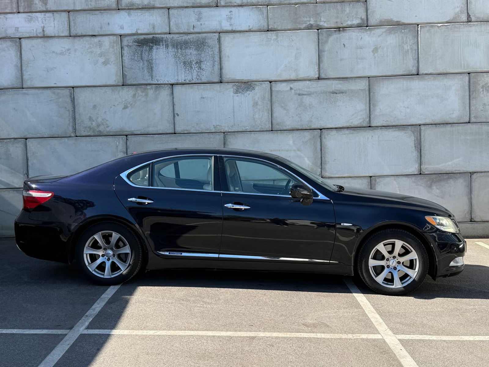 Lexus LS 600h AWD 5.0 V8 CVT, 445hp, 2008