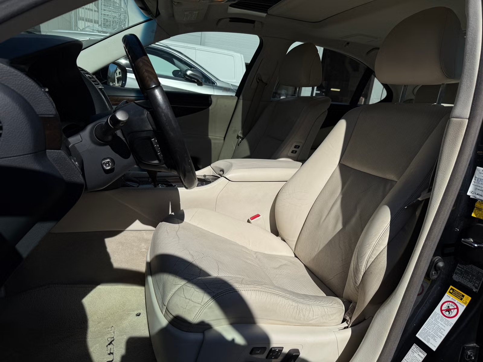 Lexus LS 600h AWD 5.0 V8 CVT, 445hp, 2008