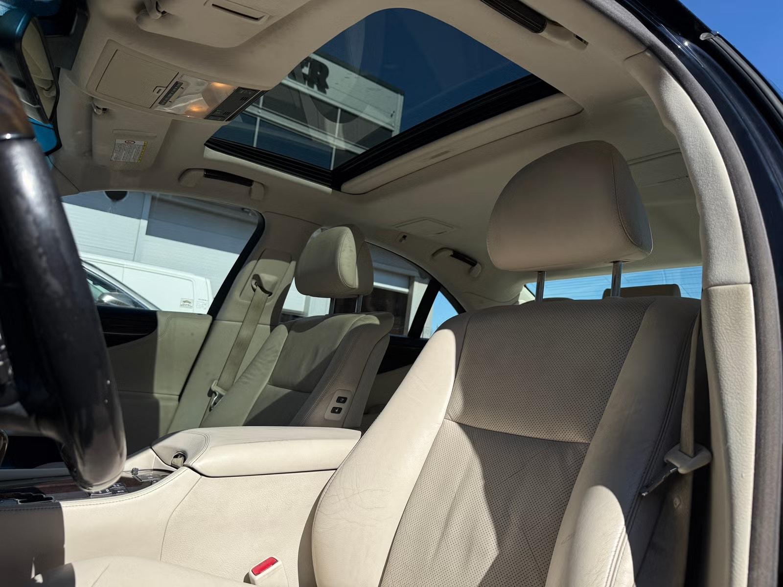 Lexus LS 600h AWD 5.0 V8 CVT, 445hp, 2008