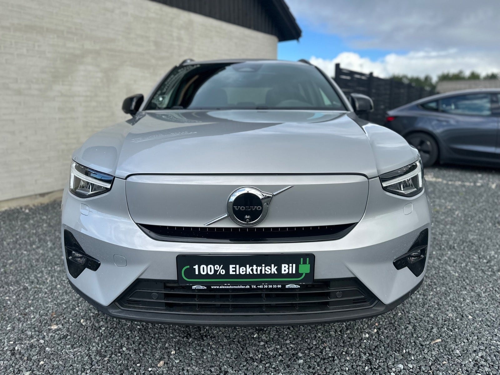 Volvo XC40 Recharge Extended Range, 252ps, 2024