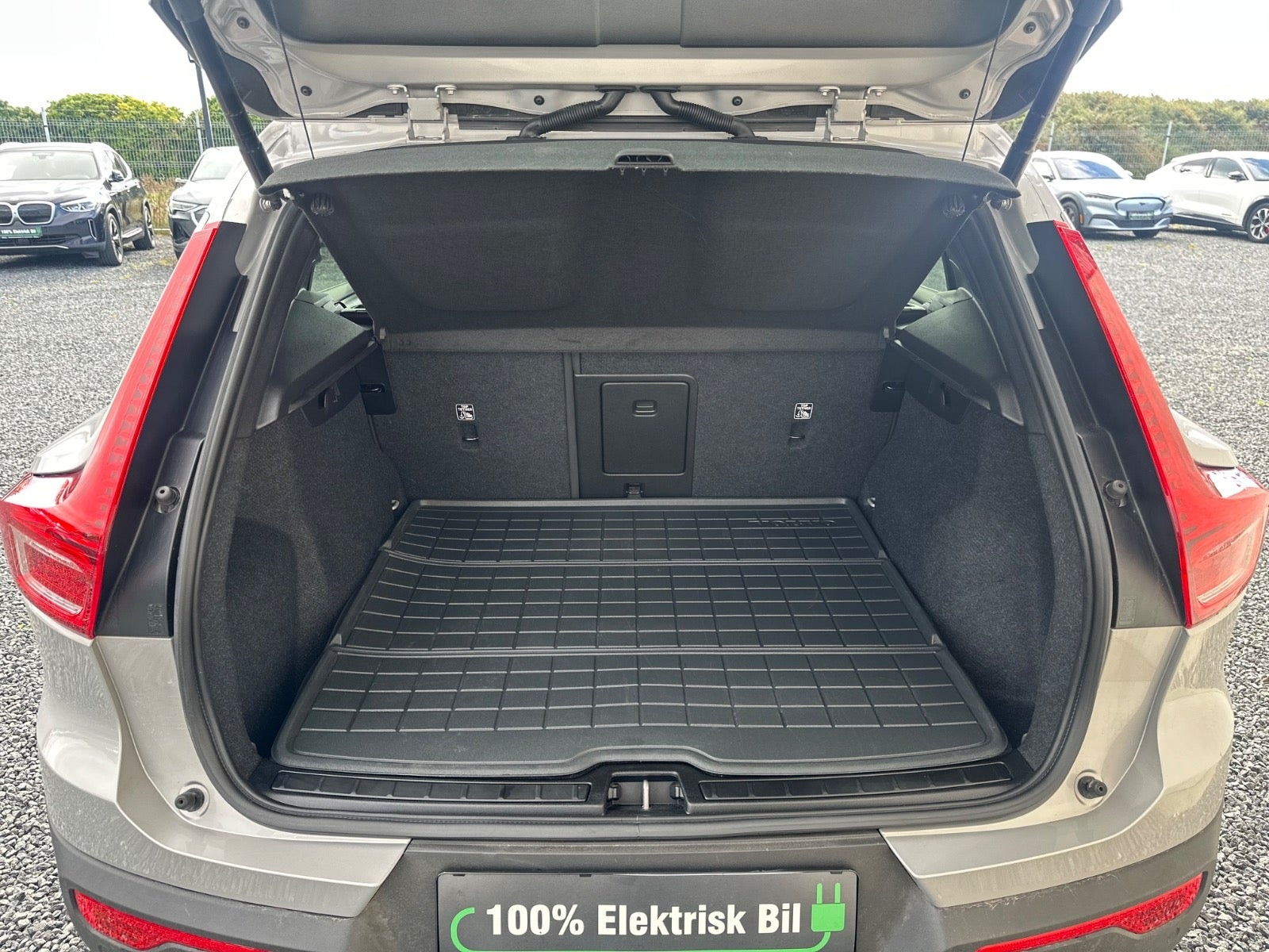 Volvo XC40 Recharge Extended Range, 252ps, 2024