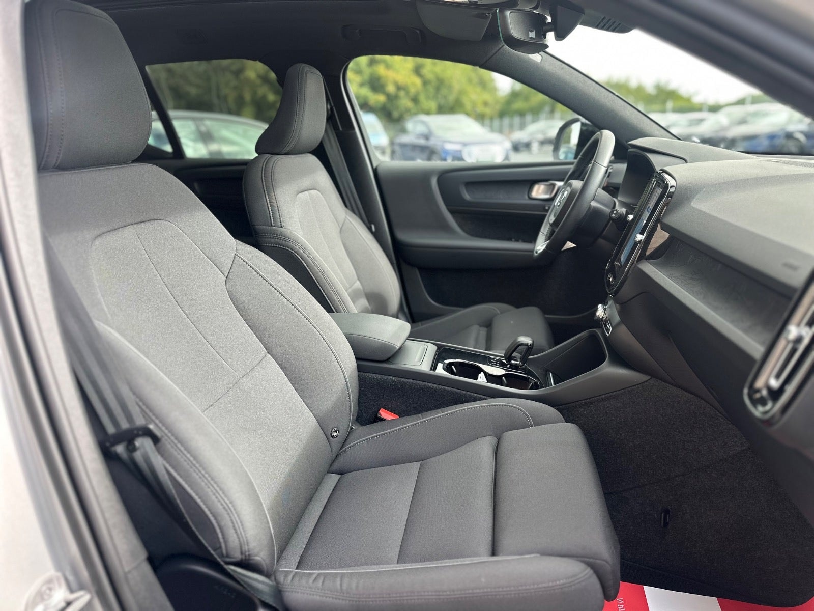 Volvo XC40 Recharge Extended Range, 252ps, 2024
