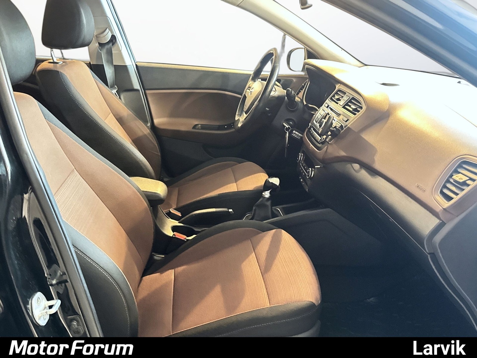 Hyundai i20 1.2 Manual, 5-trins, 84ps, 2015