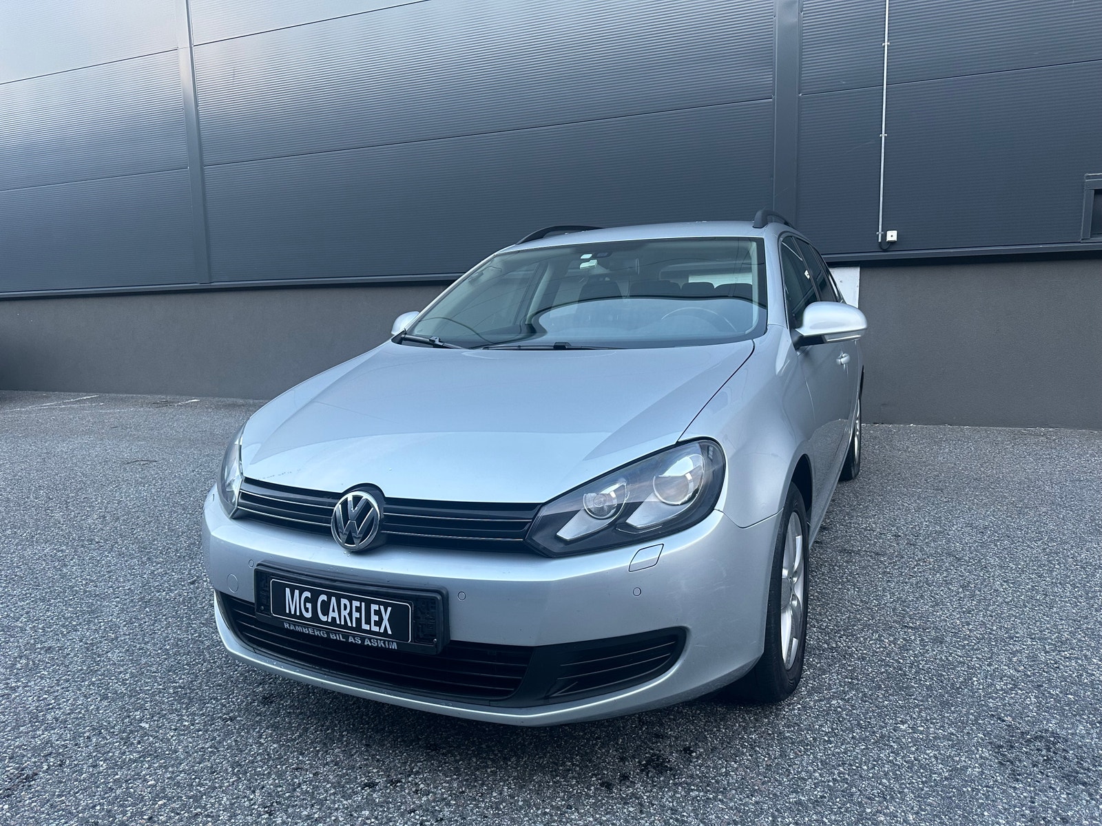 Volkswagen Golf Variant 1.6 TDI DPF DSG Sequential, 7-trins, 105ps, 2011