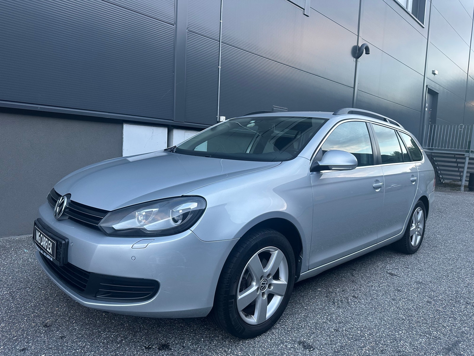 Volkswagen Golf Variant 1.6 TDI DPF DSG Sequential, 7-trins, 105ps, 2011