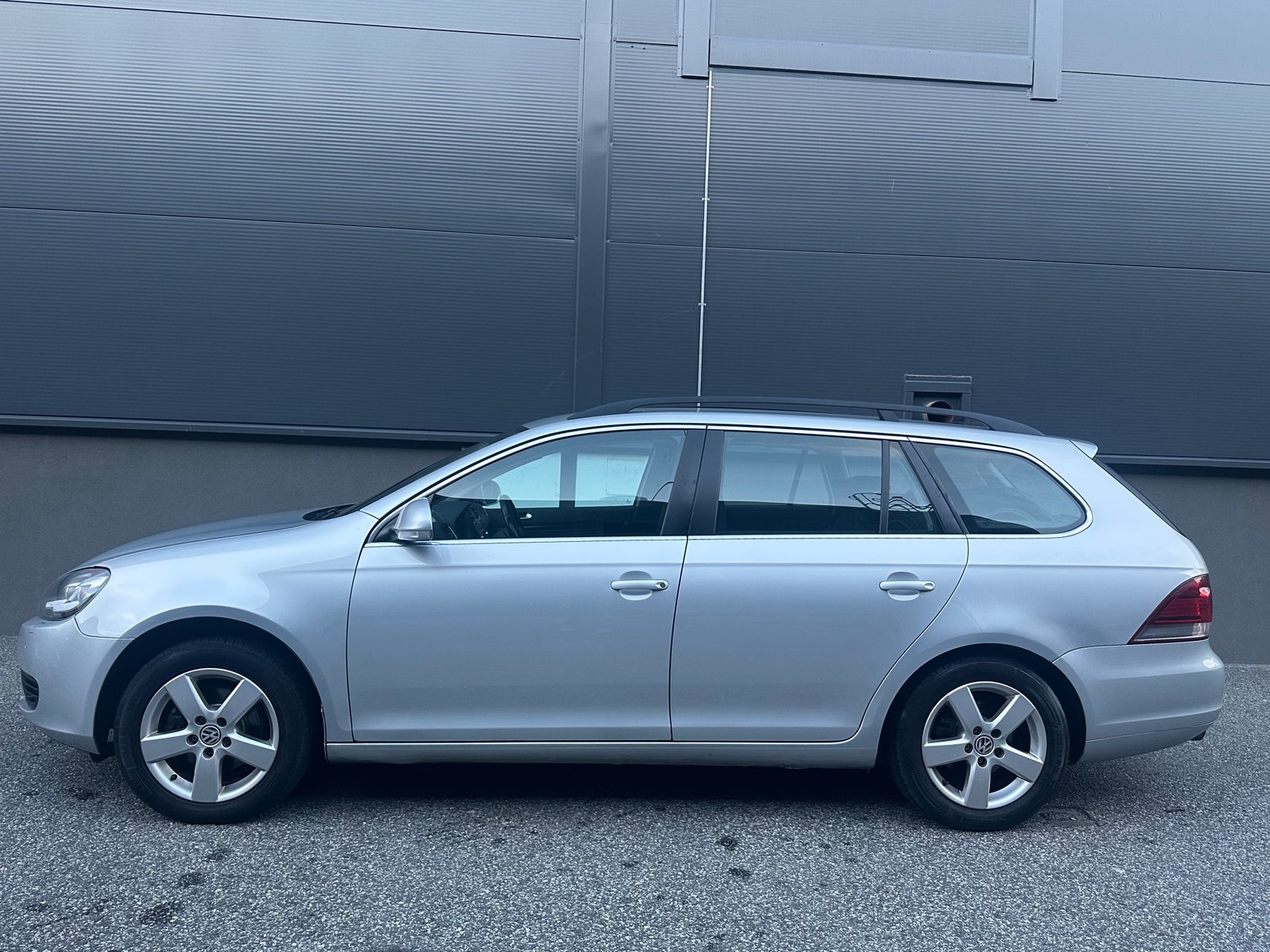 Volkswagen Golf Variant 1.6 TDI DPF DSG Sequential, 7-trins, 105ps, 2011