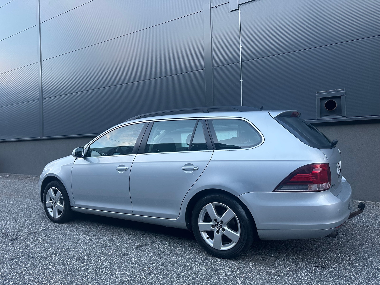 Volkswagen Golf Variant 1.6 TDI DPF DSG Sequential, 7-trins, 105ps, 2011
