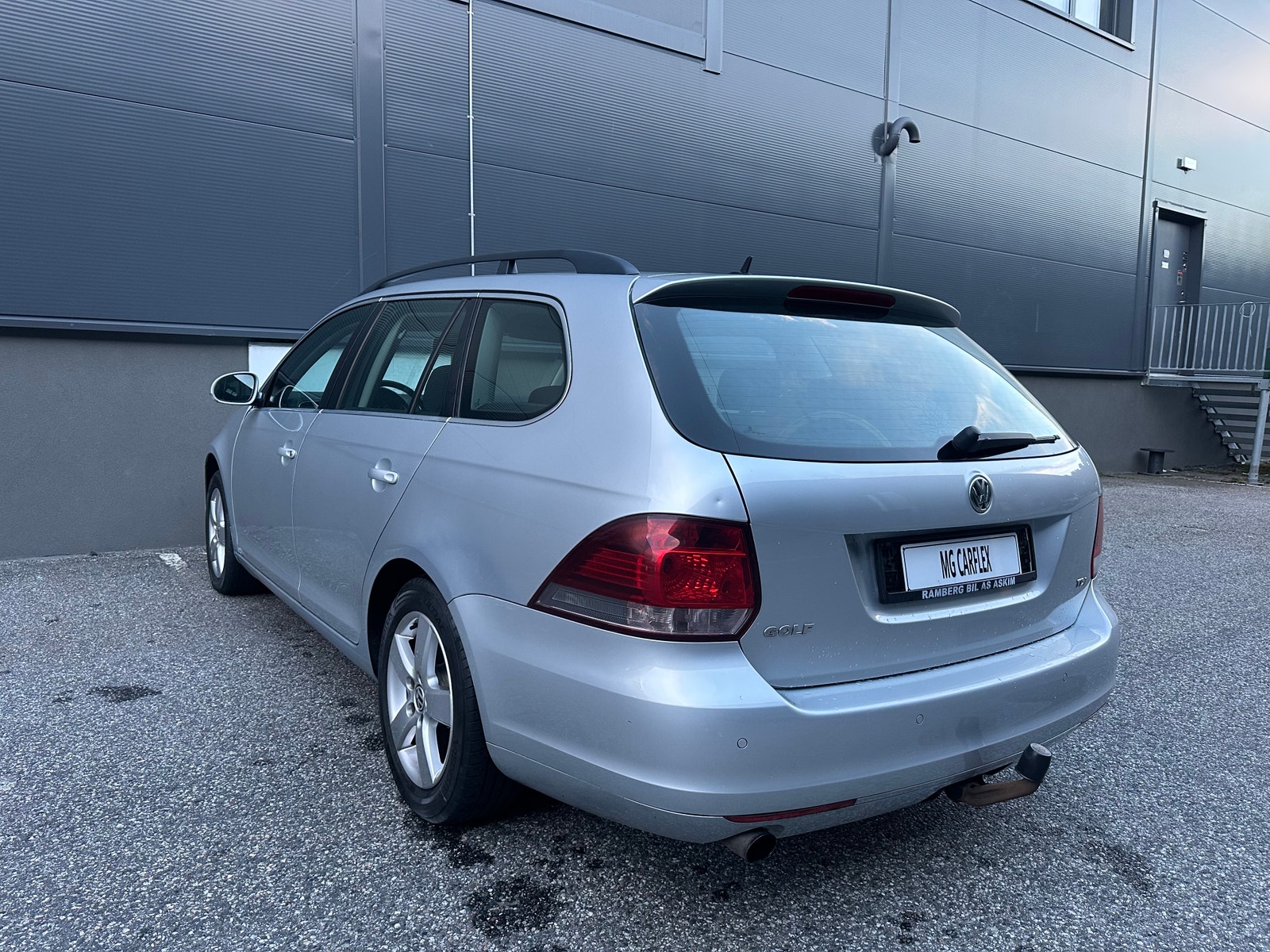 Volkswagen Golf Variant 1.6 TDI DPF DSG Sequential, 7-trins, 105ps, 2011