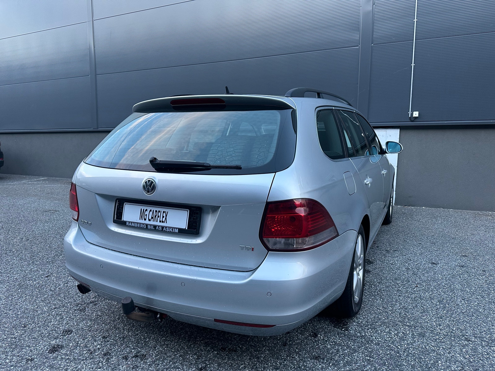 Volkswagen Golf Variant 1.6 TDI DPF DSG Sequential, 7-trins, 105ps, 2011