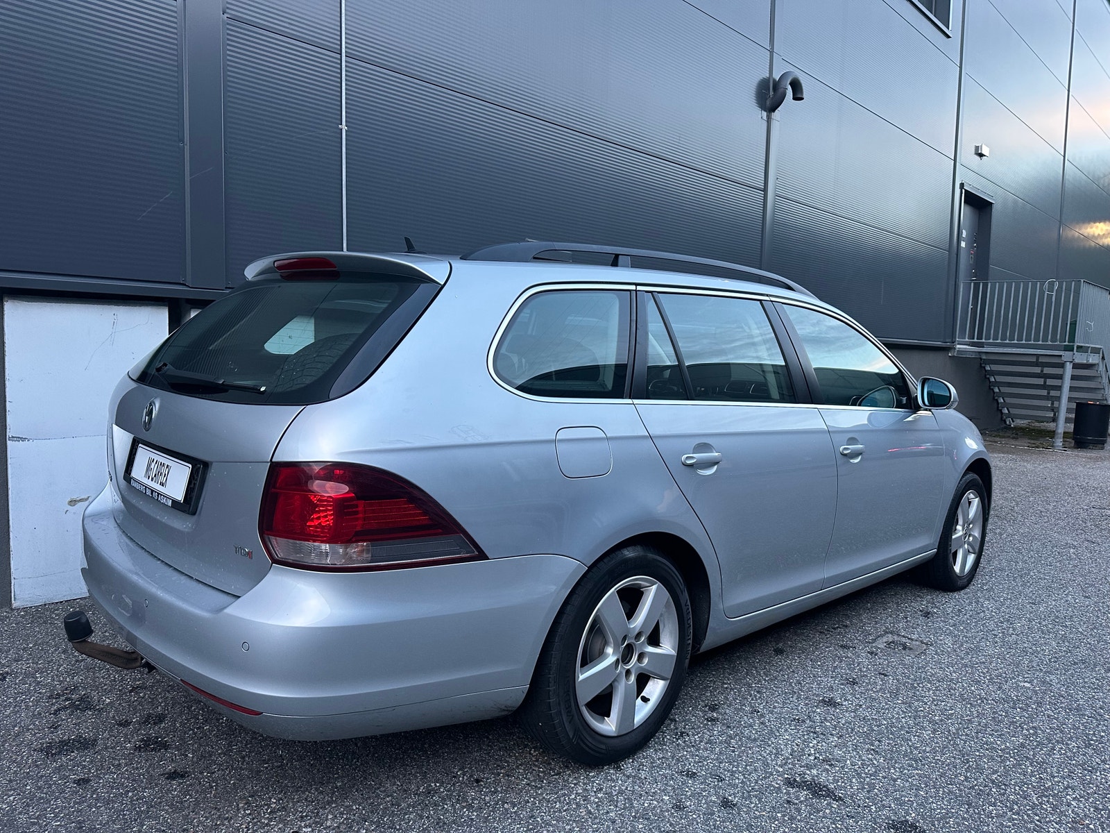 Volkswagen Golf Variant 1.6 TDI DPF DSG Sequential, 7-trins, 105ps, 2011