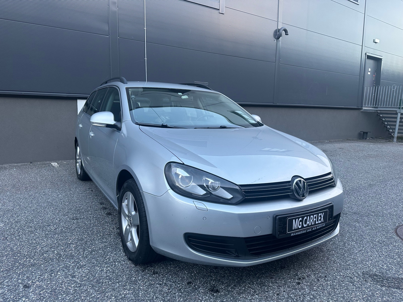 Volkswagen Golf Variant 1.6 TDI DPF DSG Sequential, 7-trins, 105ps, 2011