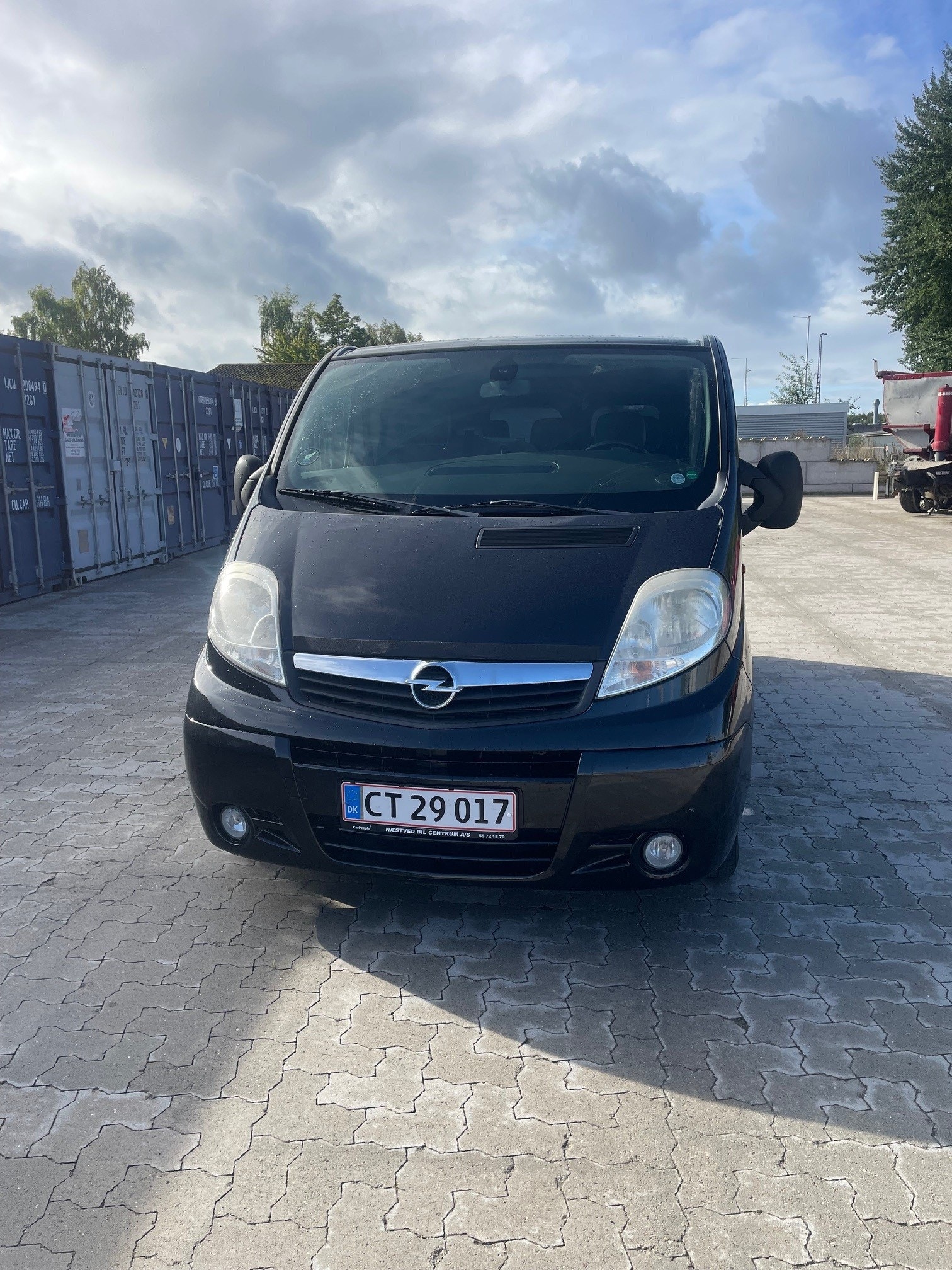 Opel Vivaro Combi 2.9t 2.5 CDTI Quickshift, 146hp, 2007