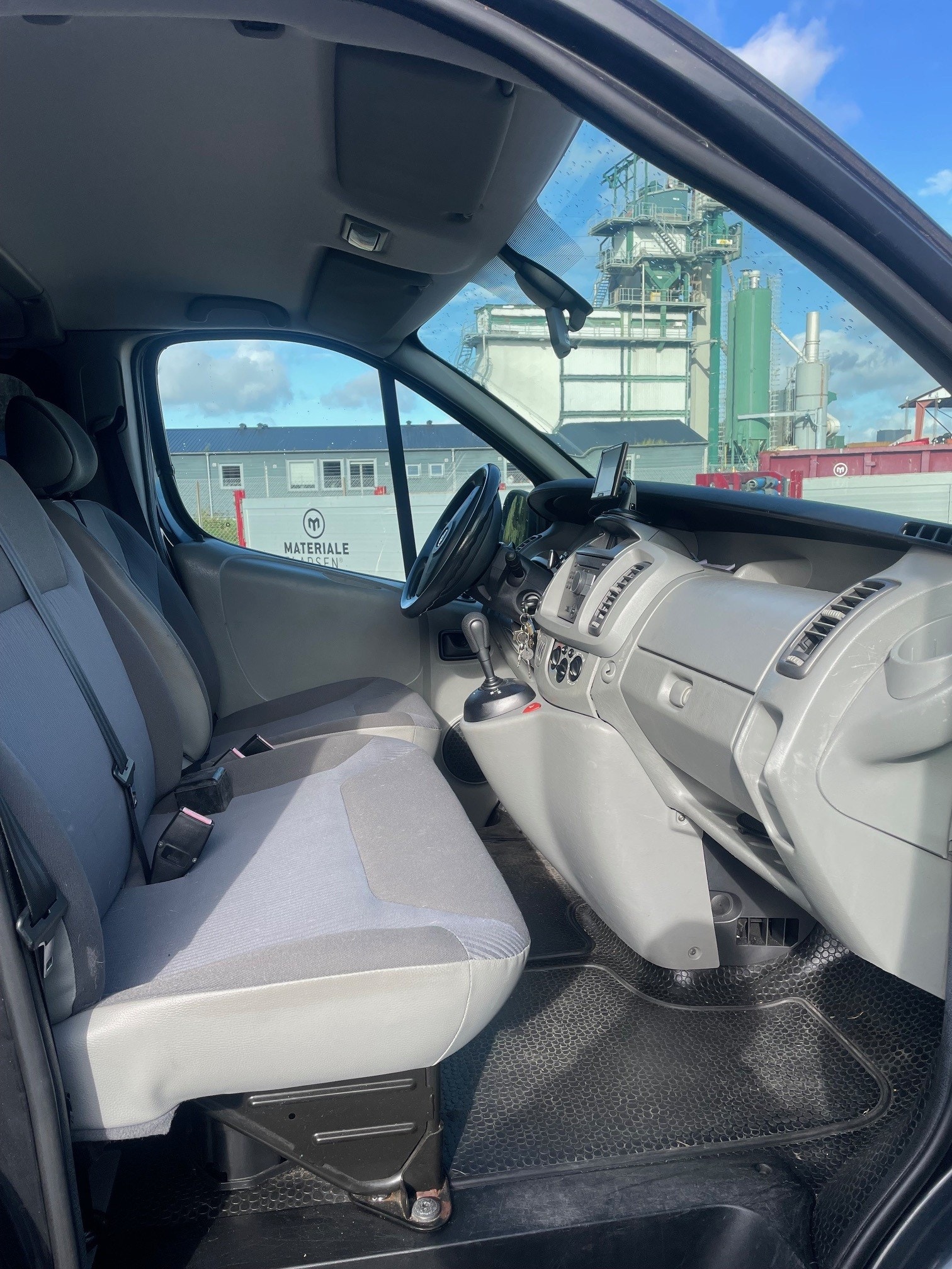 Opel Vivaro Combi 2.9t 2.5 CDTI Quickshift, 146hp, 2007