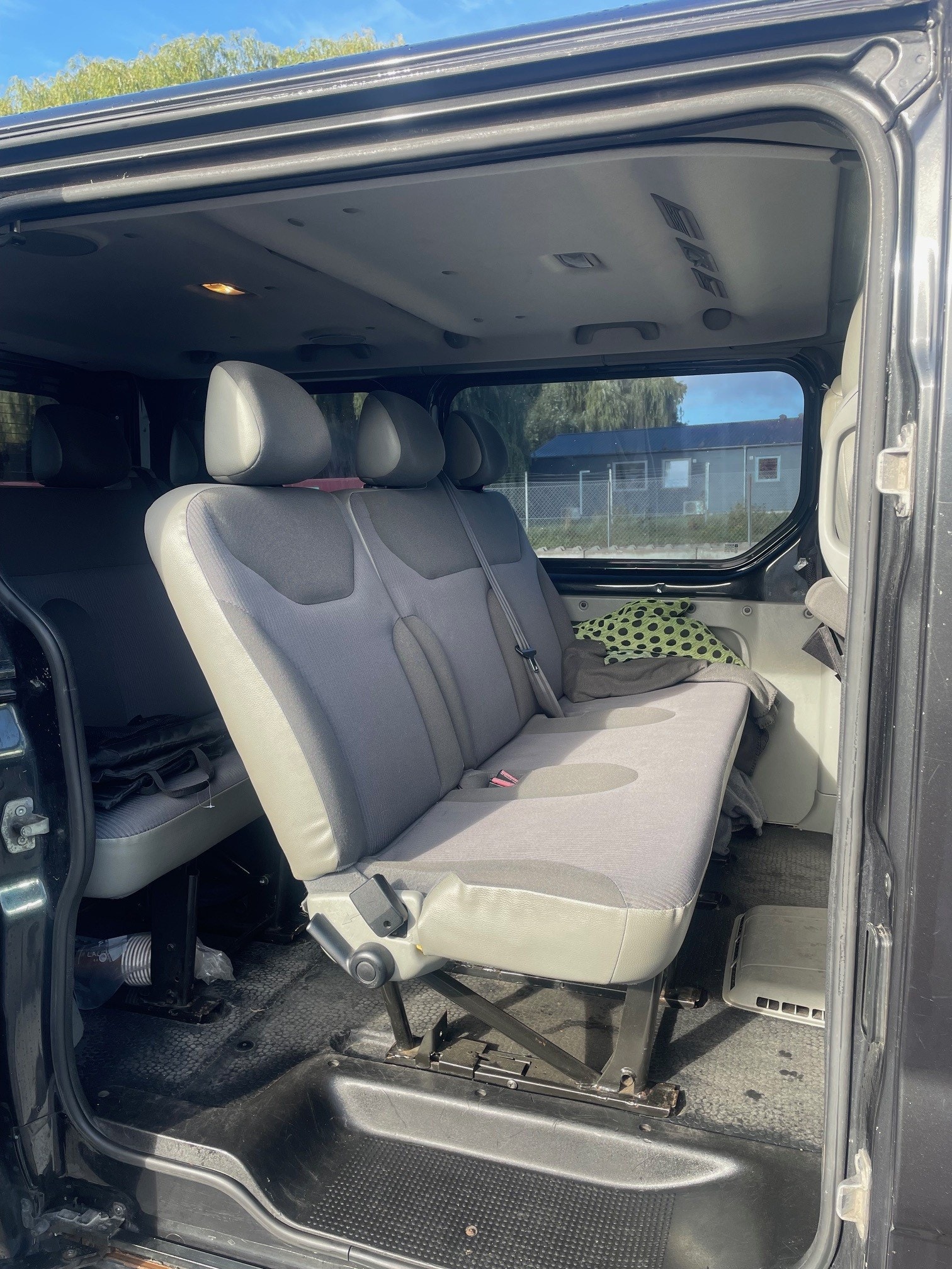 Opel Vivaro Combi 2.9t 2.5 CDTI Quickshift, 146hp, 2007