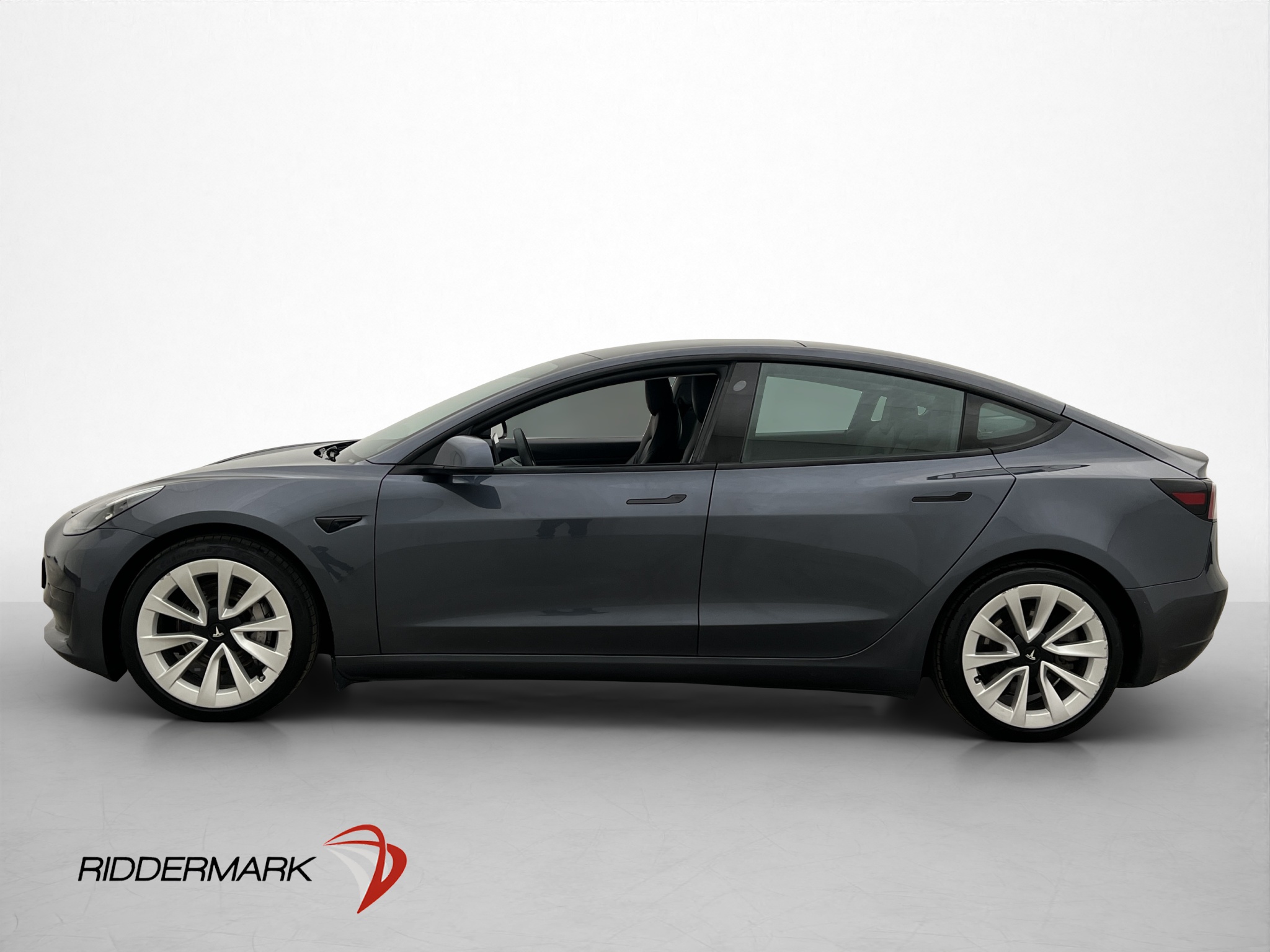 Tesla Model 3 Standard Range Plus, 325ps, 2021