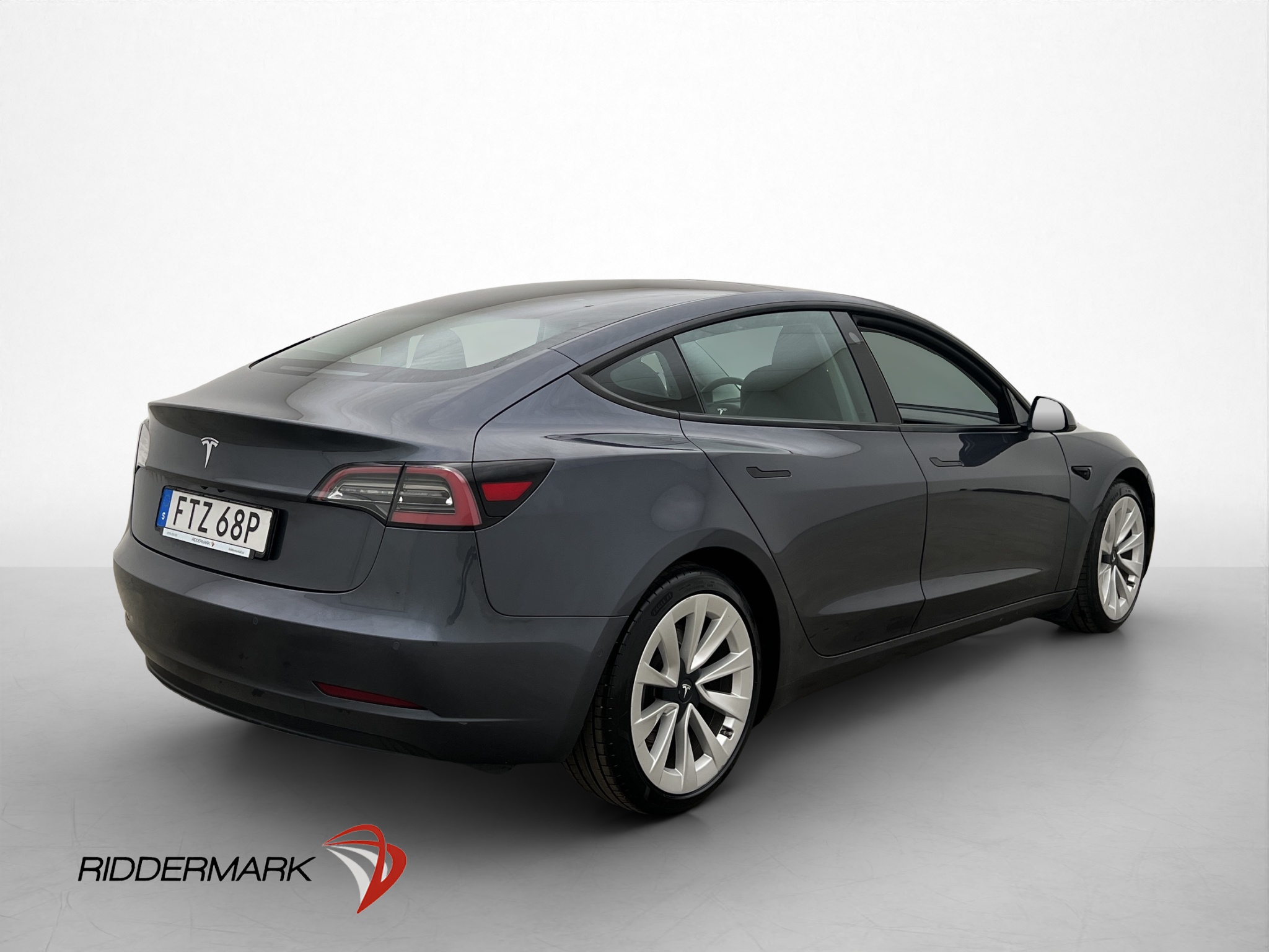 Tesla Model 3 Standard Range Plus, 325ps, 2021