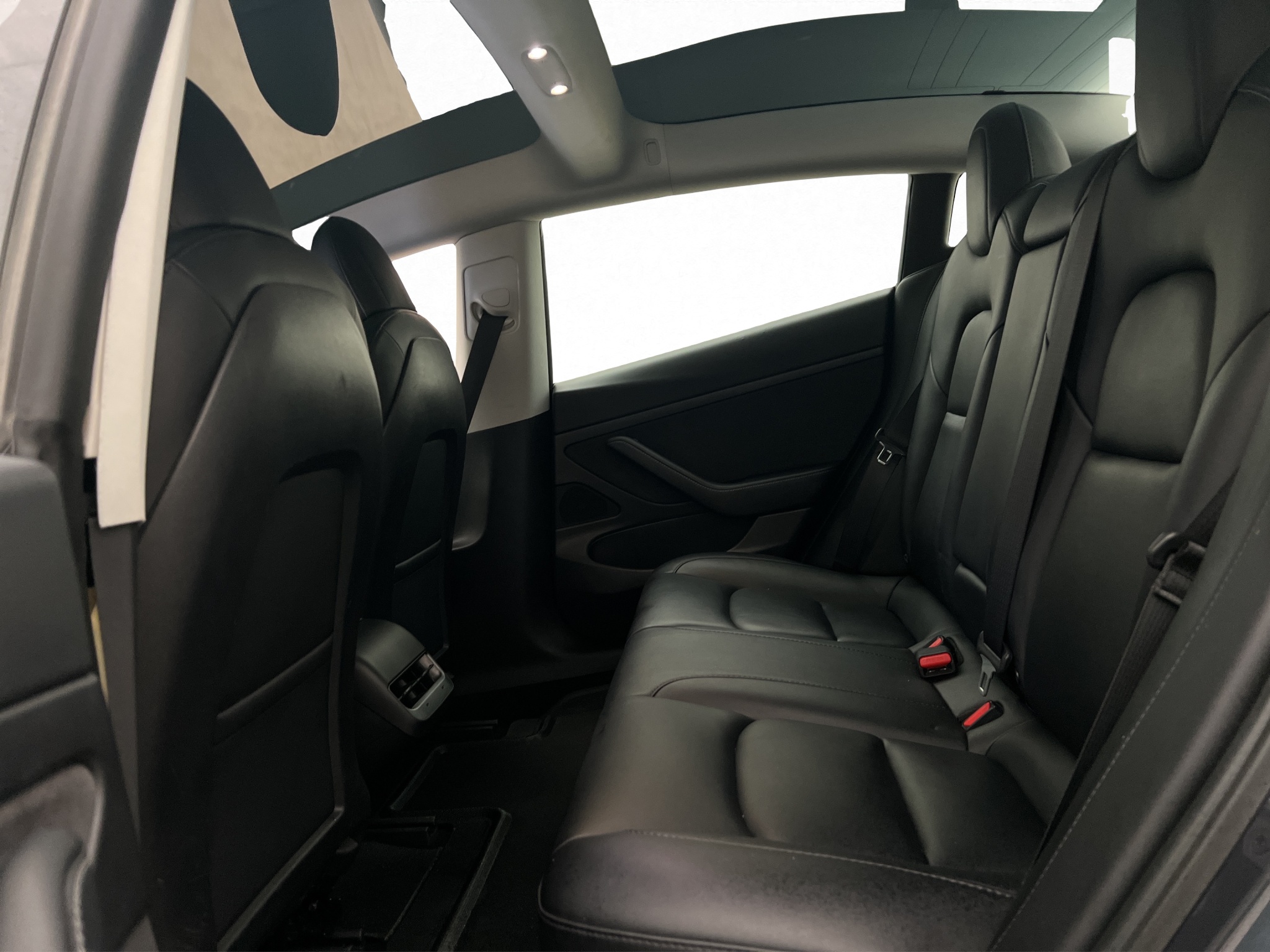 Tesla Model 3 Standard Range Plus, 325ps, 2021