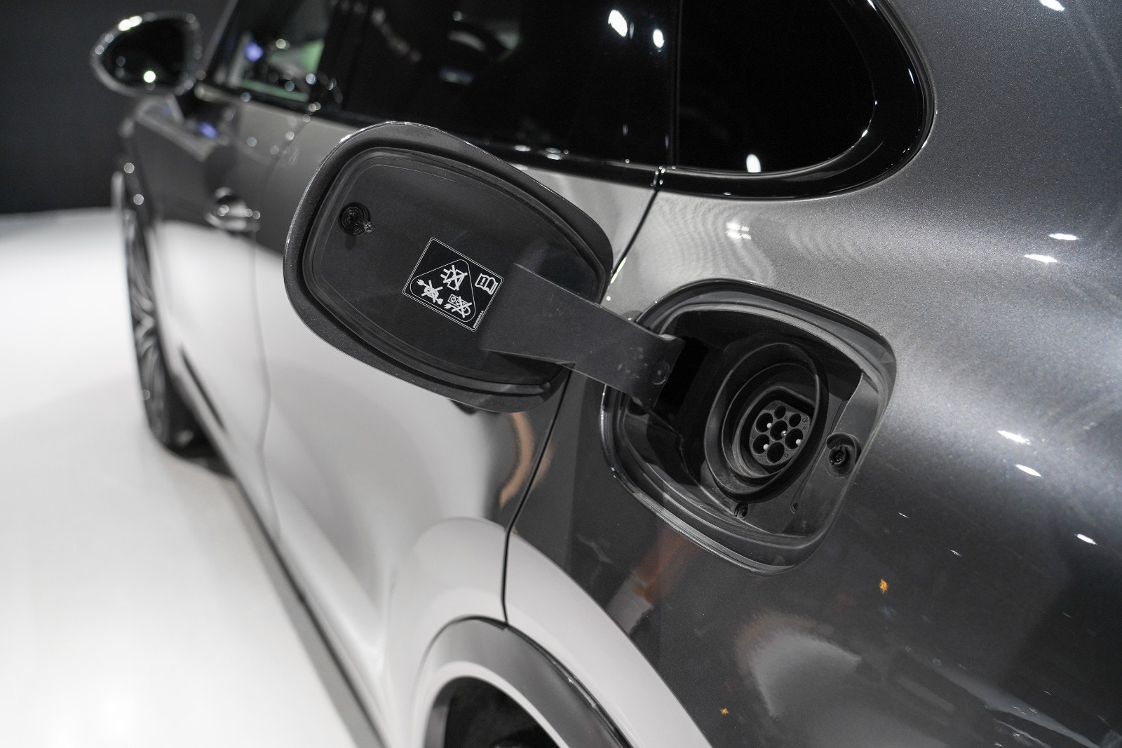 Porsche Cayenne E-Hybrid Coupé TipTronic S, 8-trins, 462ps, 2020