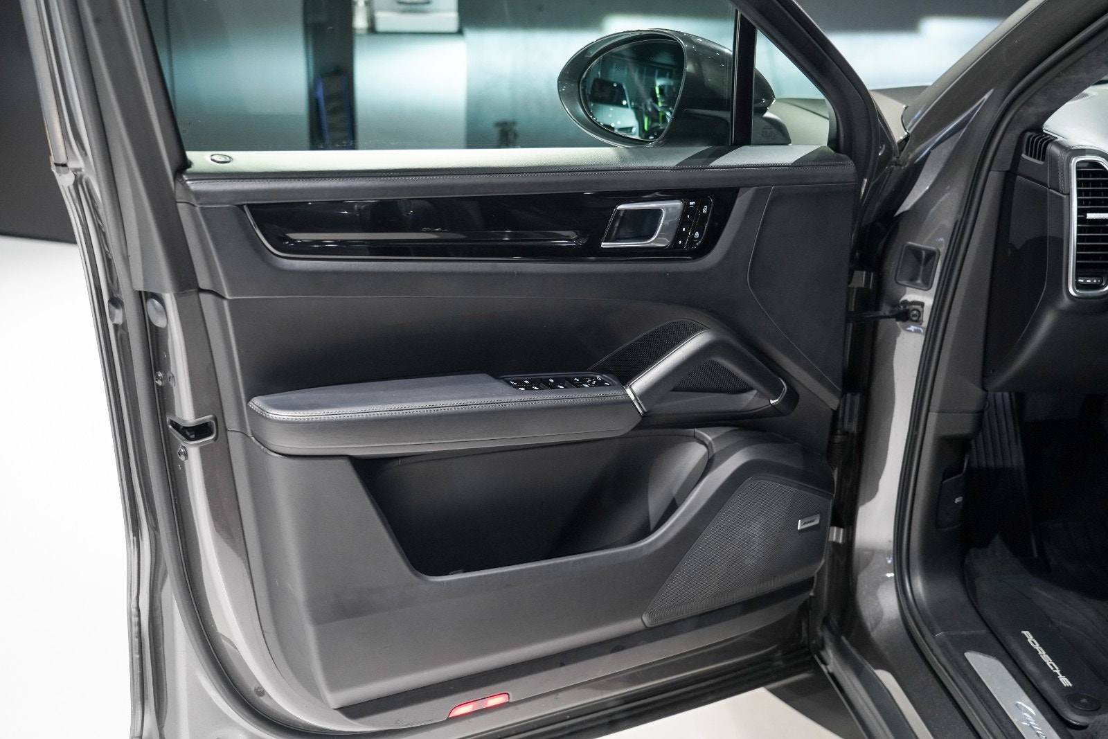 Porsche Cayenne E-Hybrid Coupé TipTronic S, 8-trins, 462ps, 2020