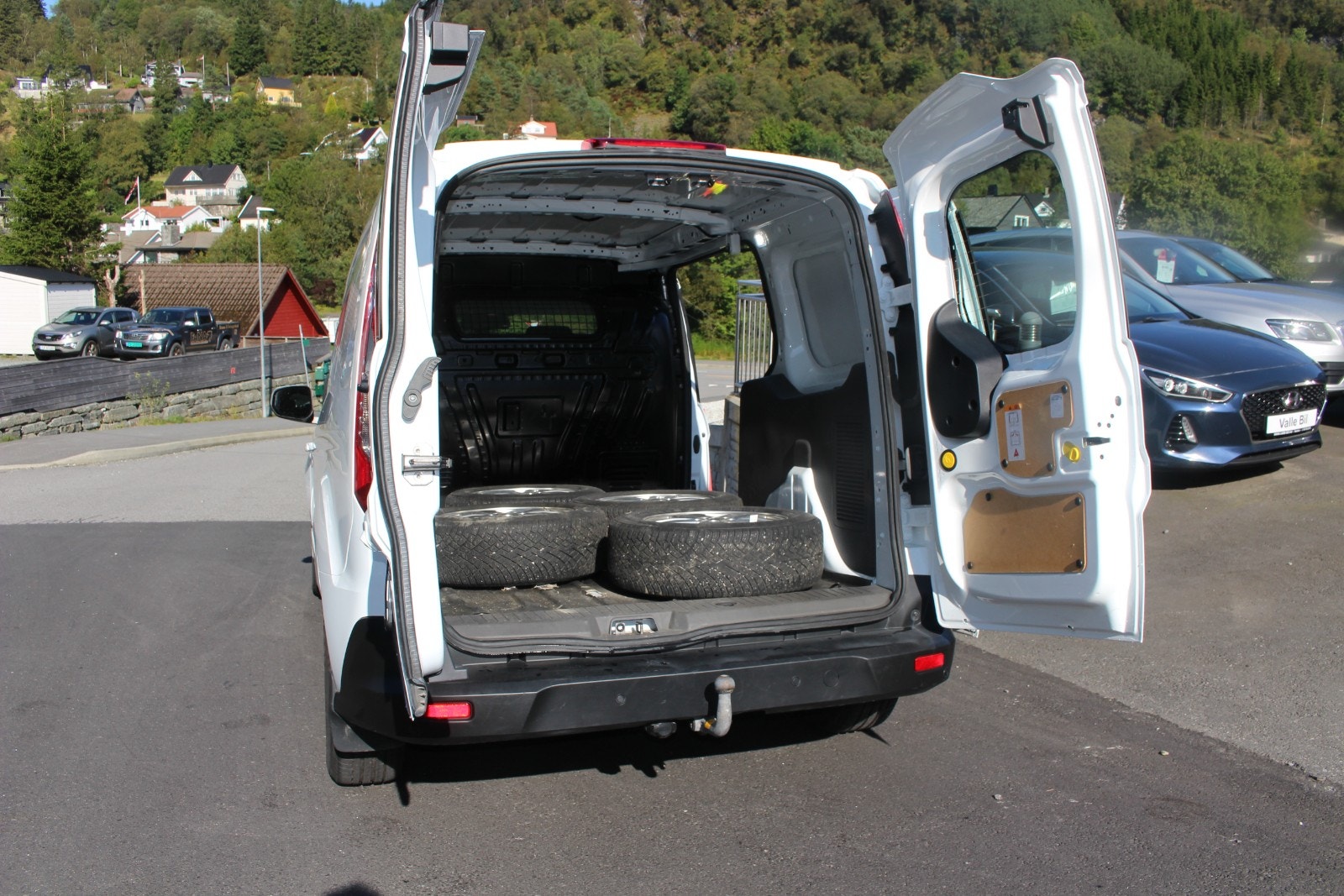 Ford Transit Connect 240 LWB 1.5 EcoBlue SelectShift, 8-trinn, 100hk, 2023