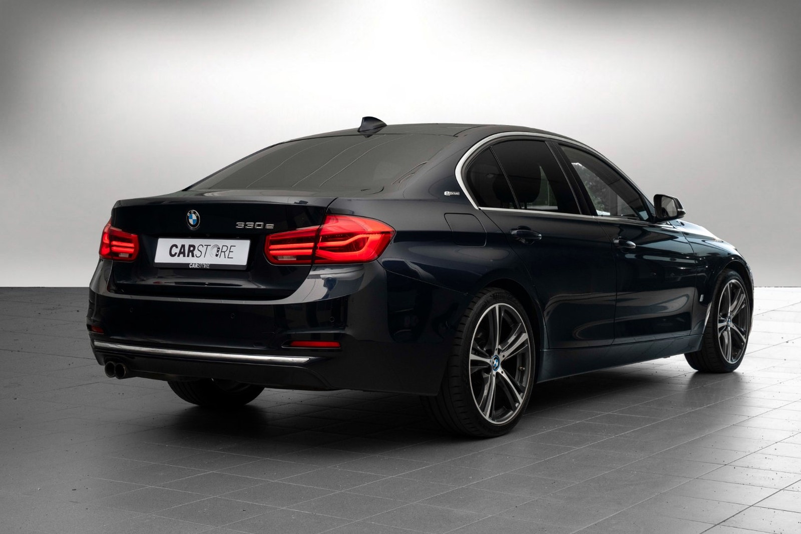 BMW 330e Sedan Steptronic, 8-trinn, 252hk, 2017