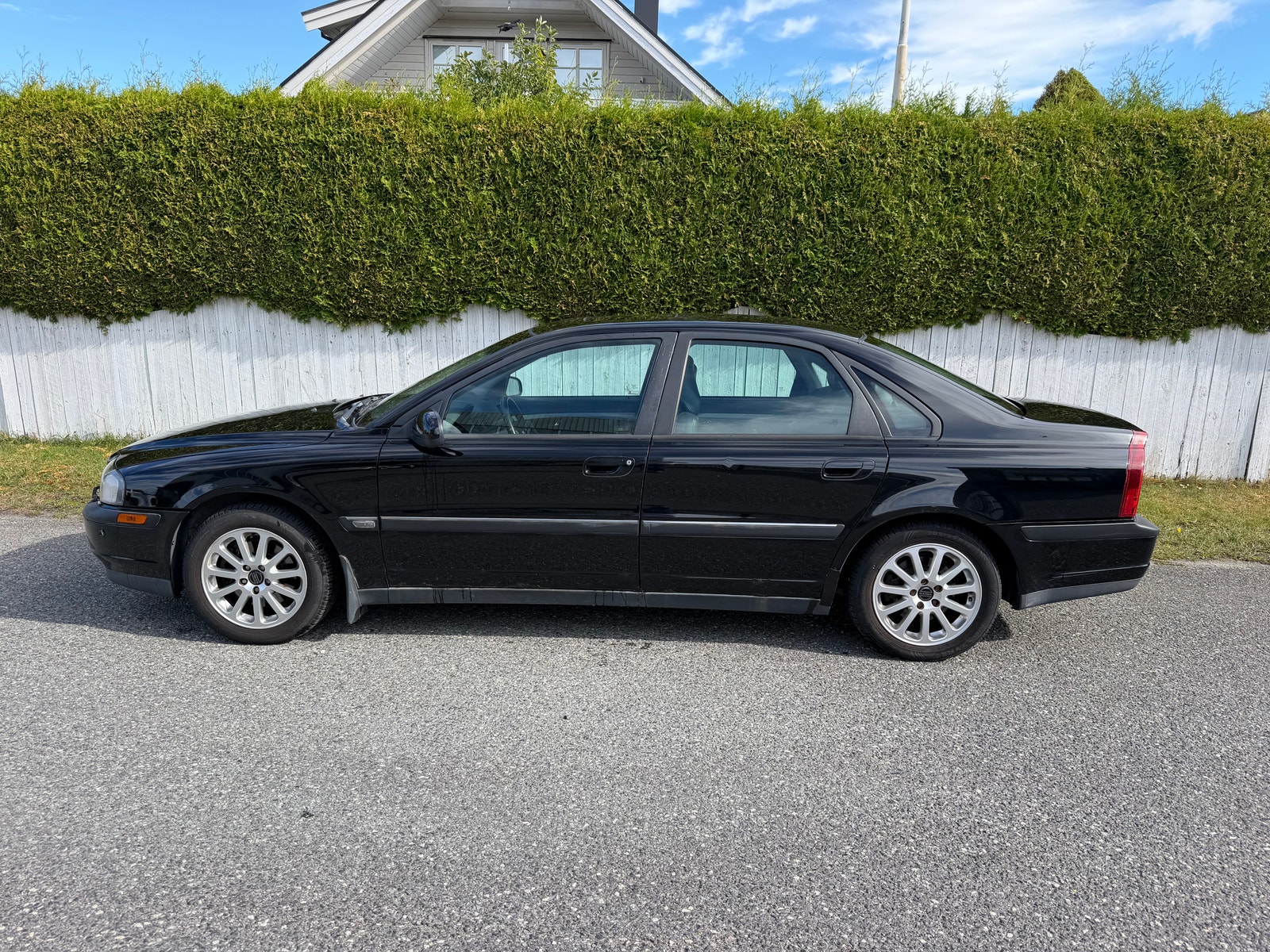 Volvo S80 2.0T Automatic, 180hp, 2001