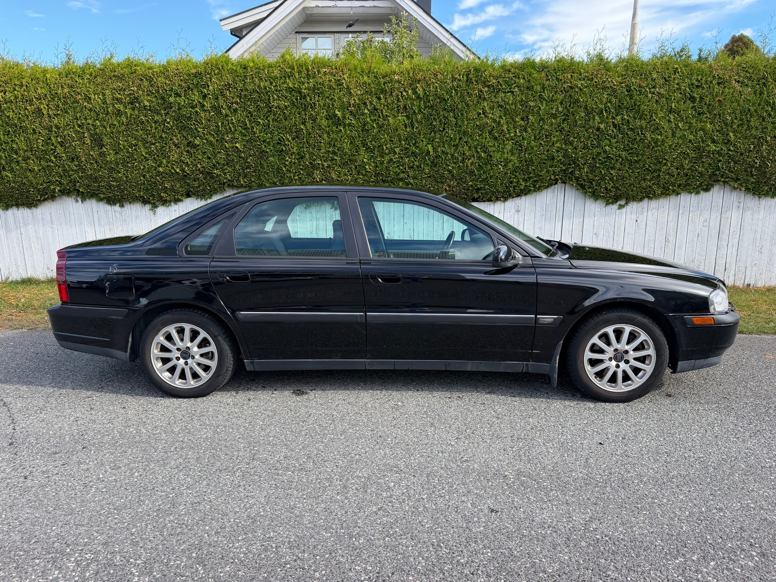 Volvo S80 2.0T Automatic, 180hp, 2001