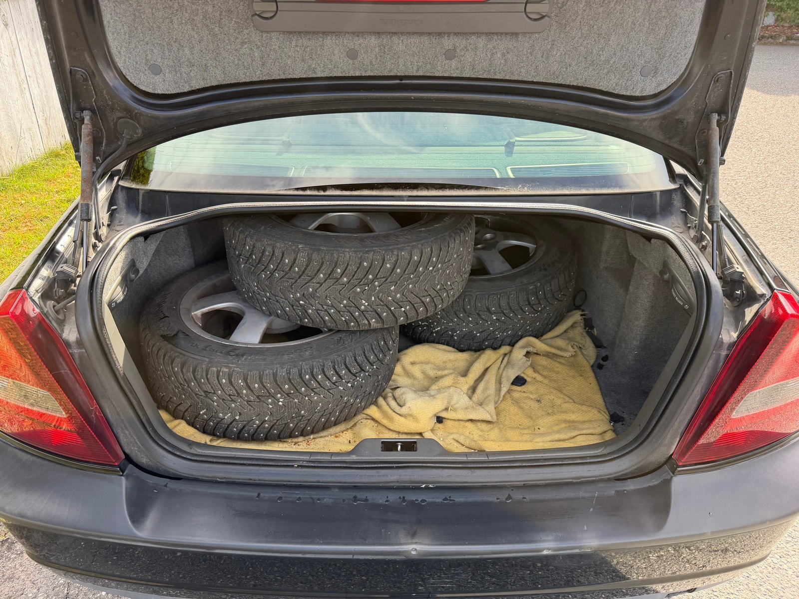 Volvo S80 2.0T Automatic, 180hp, 2001