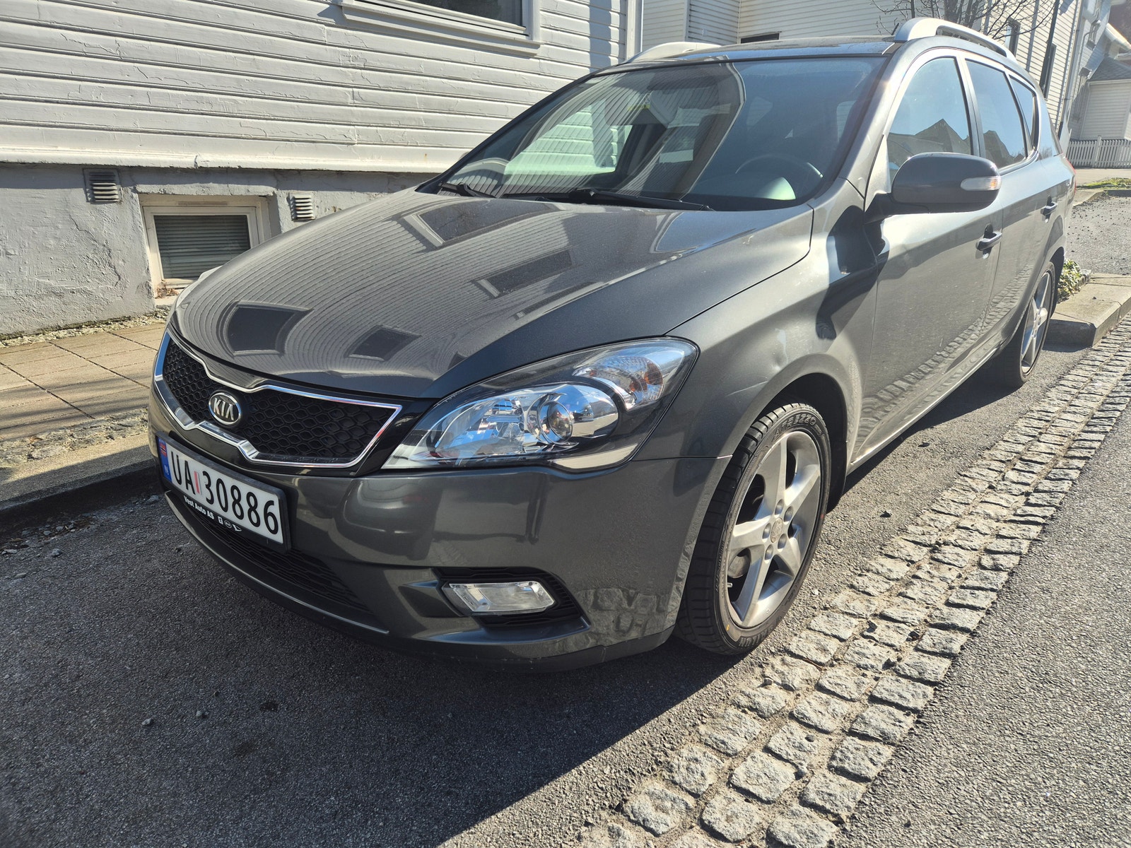 Kia cee'd_sw 1.6 CRDi Manual, 6-trins, 90ps, 2011