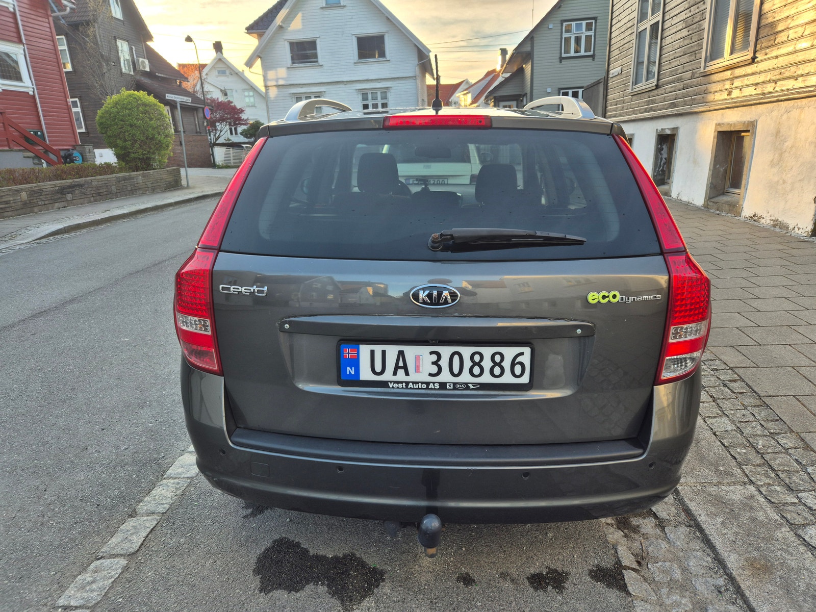 Kia cee'd_sw 1.6 CRDi Manual, 6-trins, 90ps, 2011