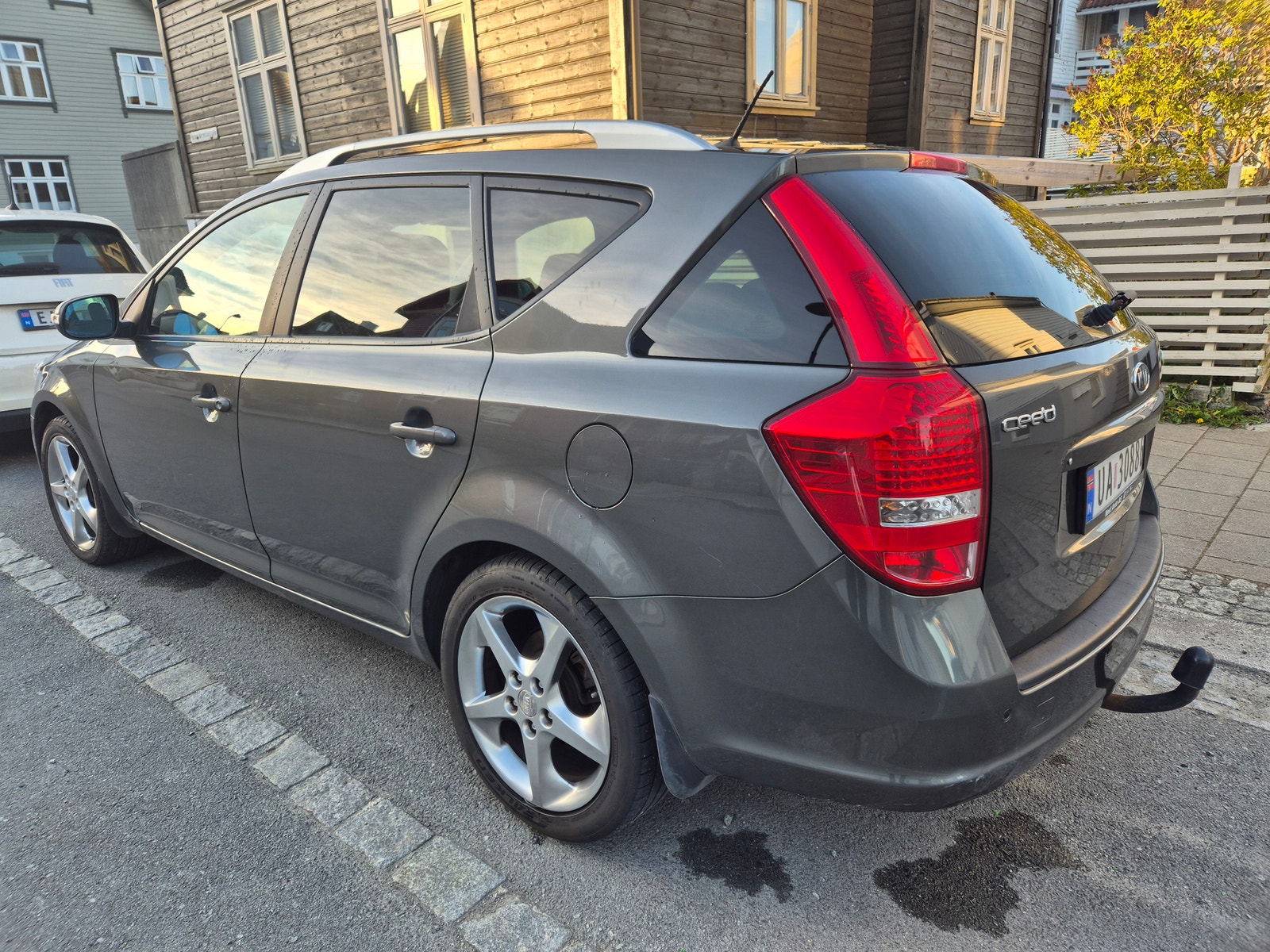 Kia cee'd_sw 1.6 CRDi Manual, 6-trins, 90ps, 2011