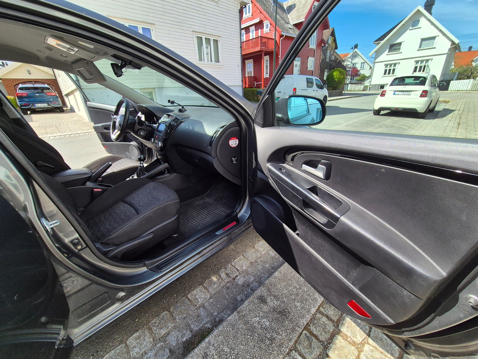 Kia cee'd_sw 1.6 CRDi Manual, 6-trins, 90ps, 2011