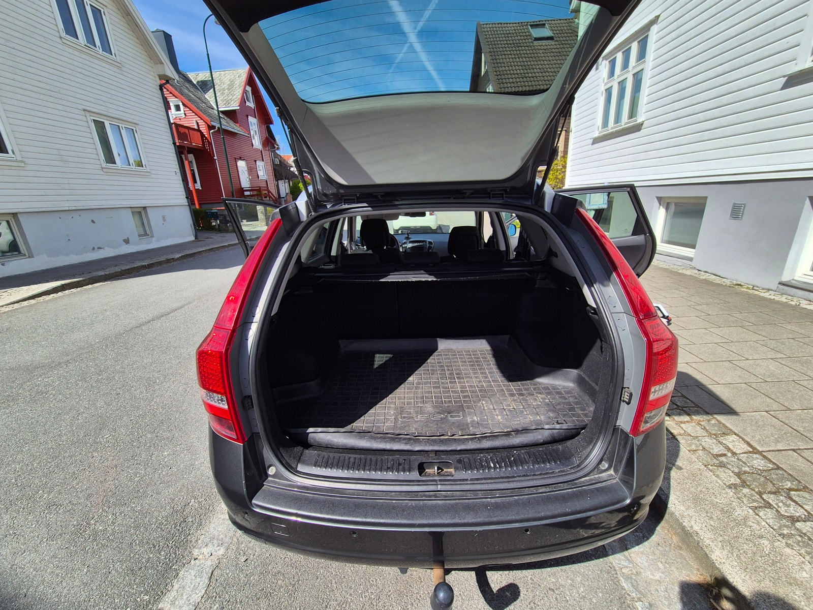 Kia cee'd_sw 1.6 CRDi Manual, 6-trins, 90ps, 2011