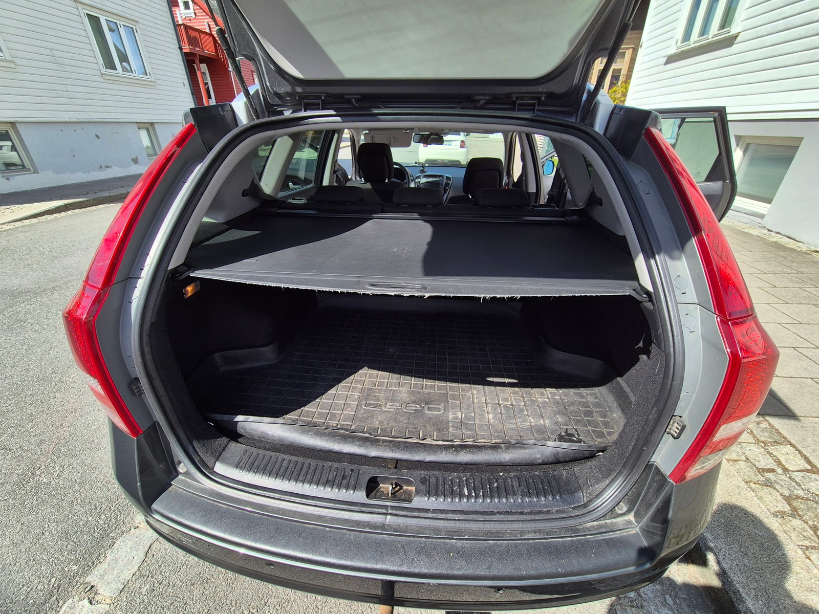 Kia cee'd_sw 1.6 CRDi Manual, 6-trins, 90ps, 2011