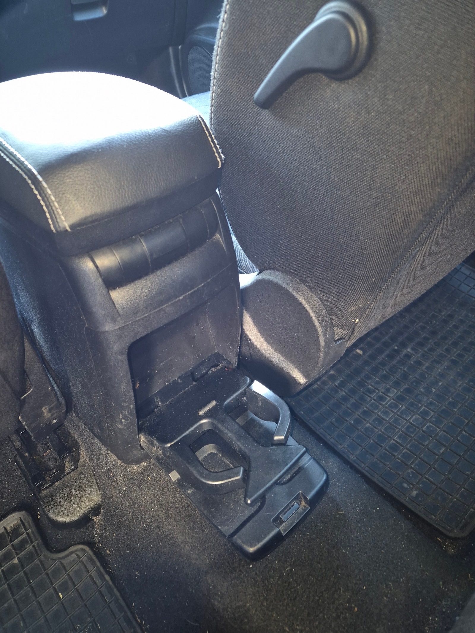 Kia cee'd_sw 1.6 CRDi Manual, 6-trins, 90ps, 2011