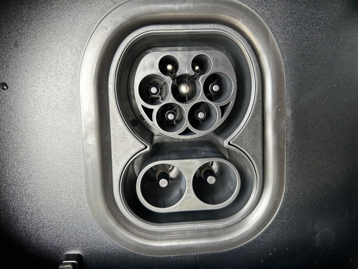 XPENG G9 Performance, 575ps, 2026