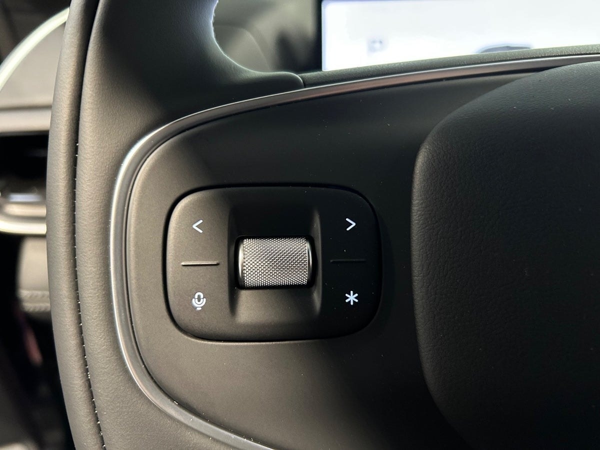 XPENG G9 Performance, 575ps, 2026