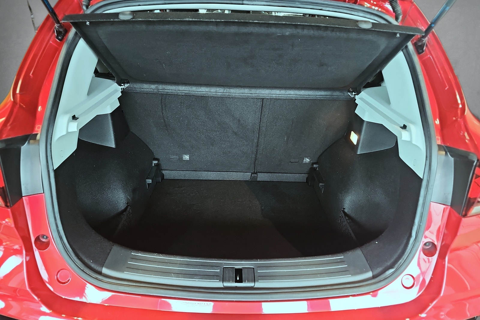 MG ZS EV Long Range, 156hp, 2022