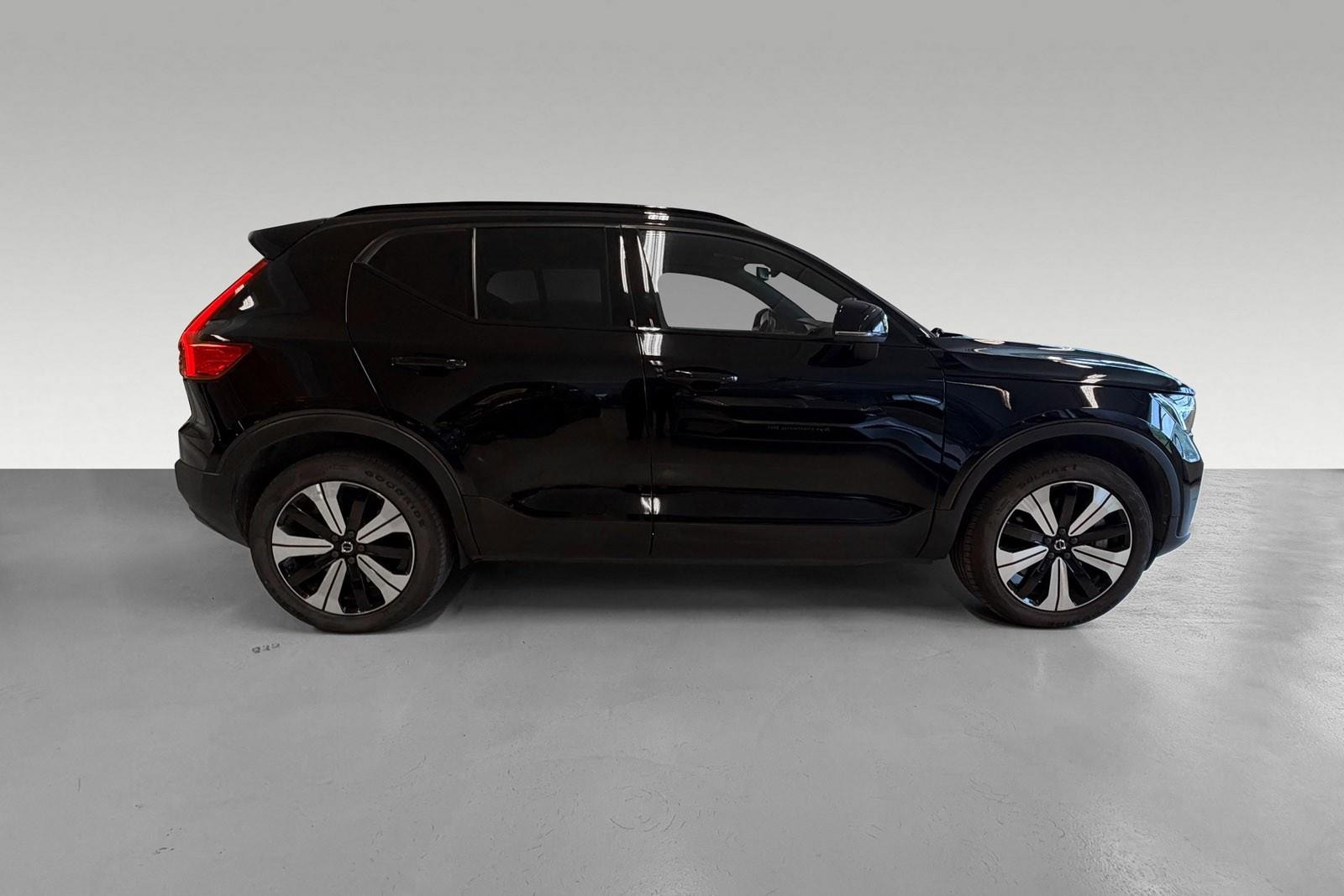 Volvo XC40 Recharge Twin, 408hk, 2023