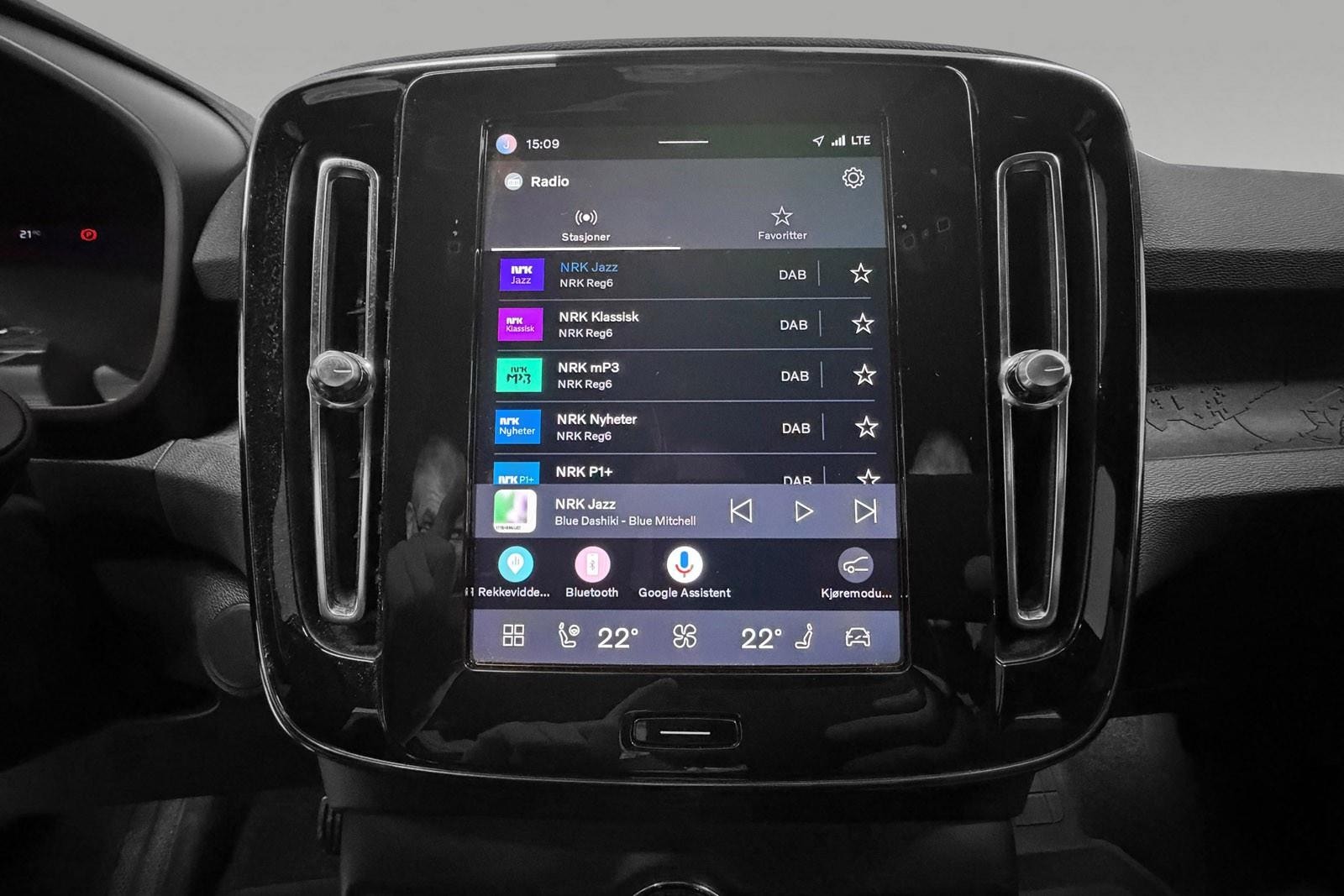 Volvo XC40 Recharge Twin, 408hk, 2023