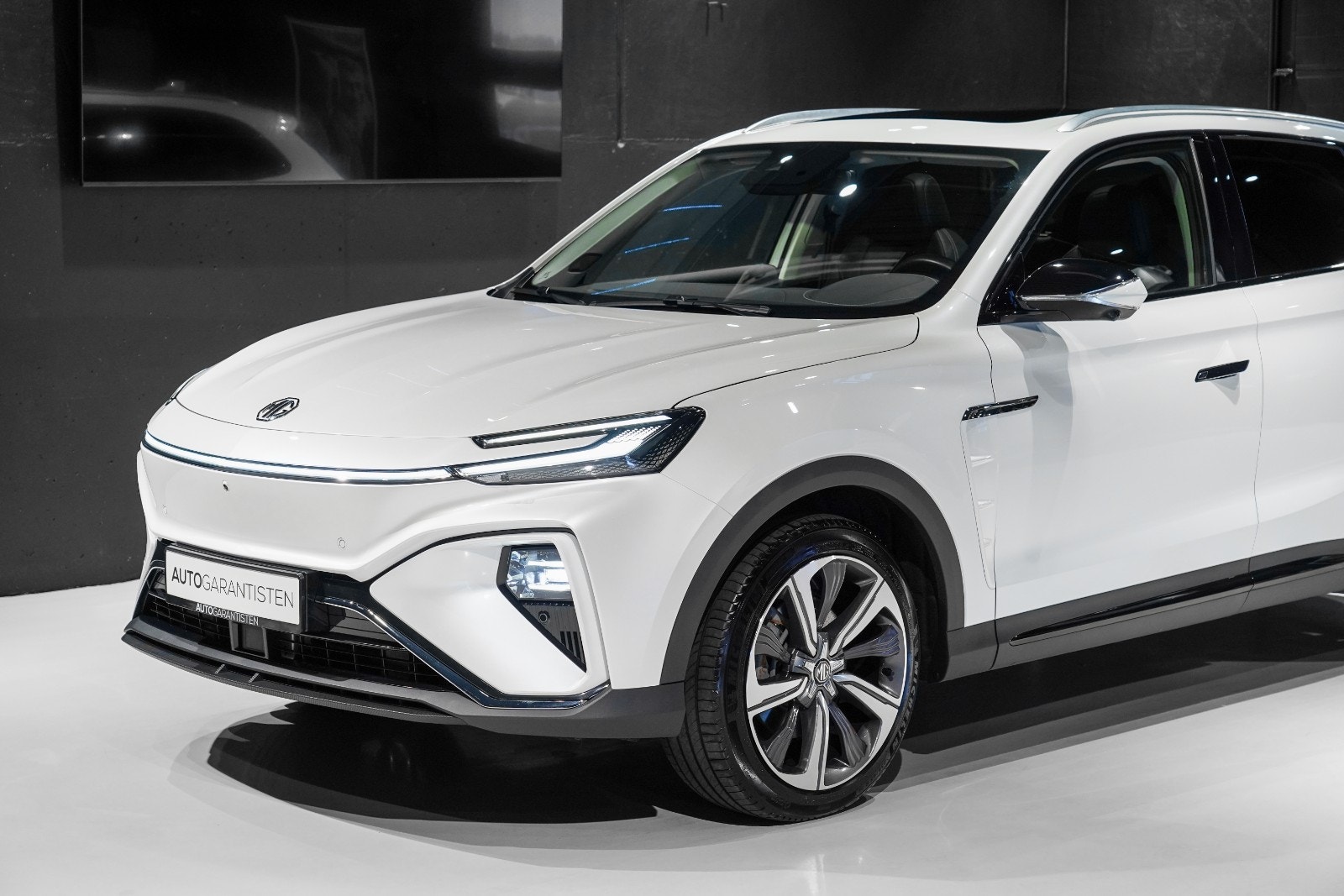 MG Marvel R Performance Automatisk, 288hk, 2024