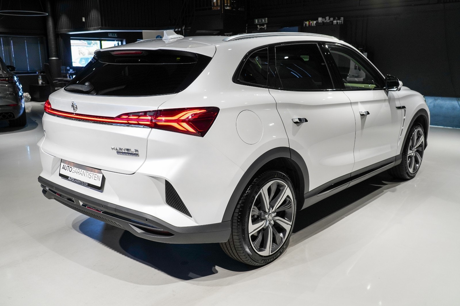 MG Marvel R Performance Automatisk, 288hk, 2024